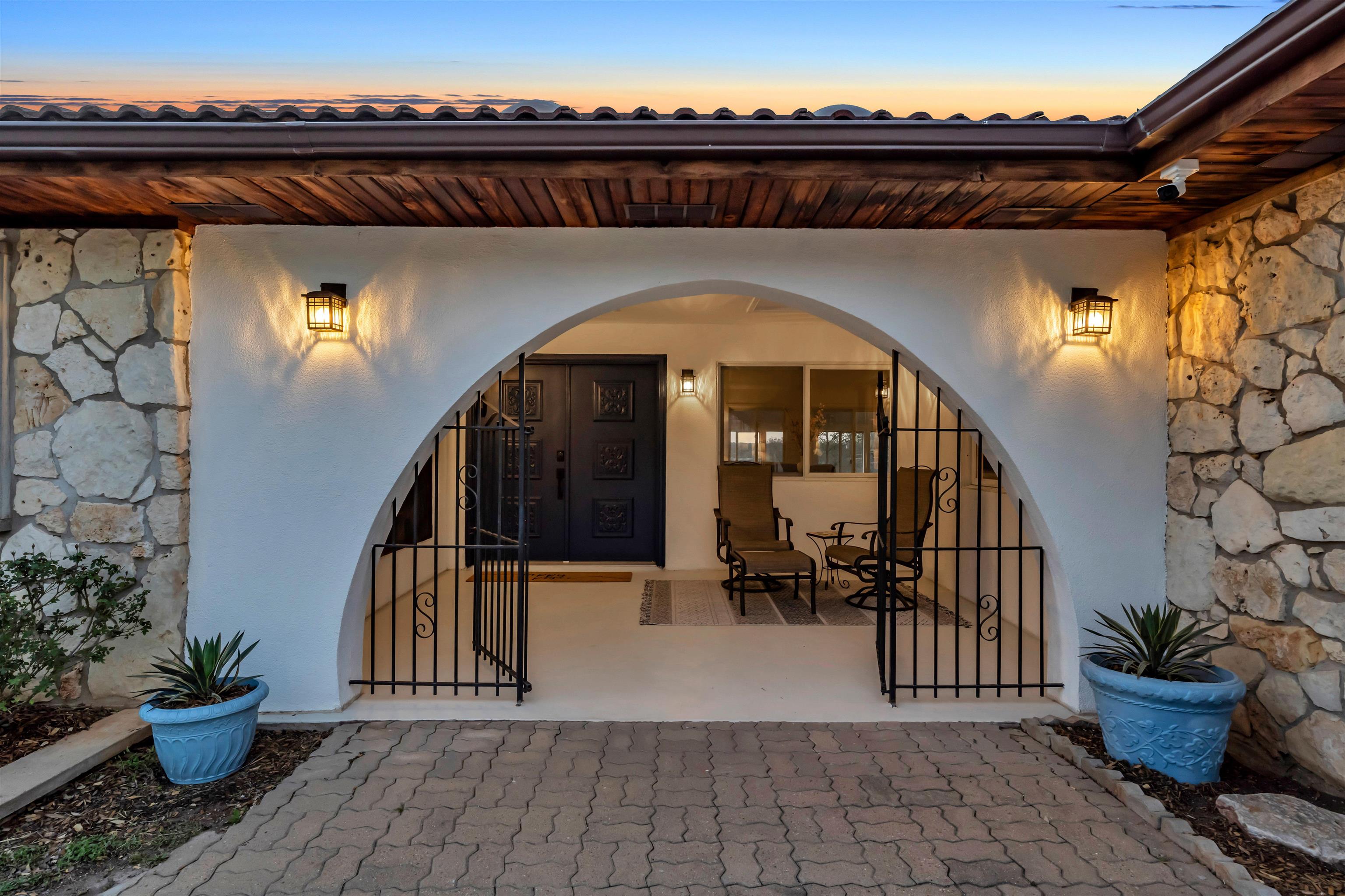 3008 Vista Ln