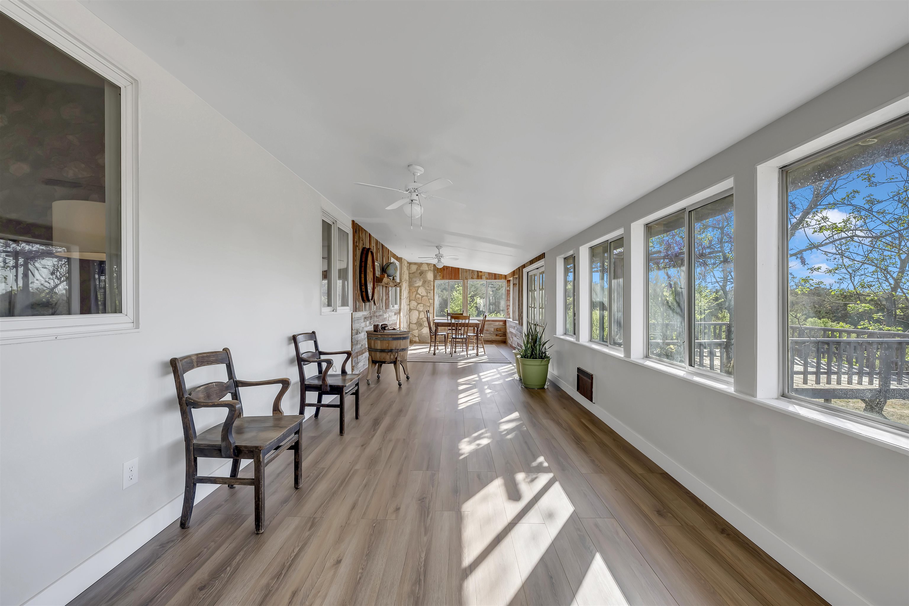 3008 Vista Ln