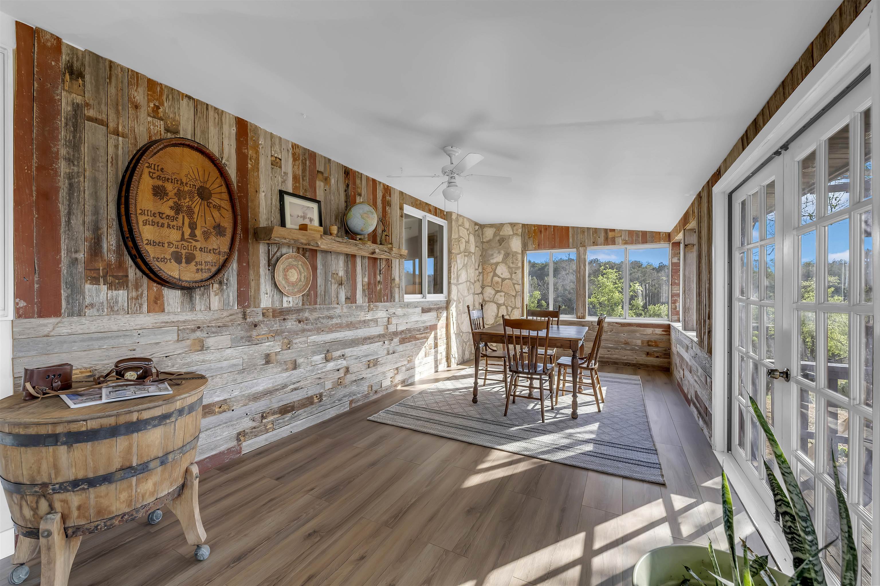 3008 Vista Ln