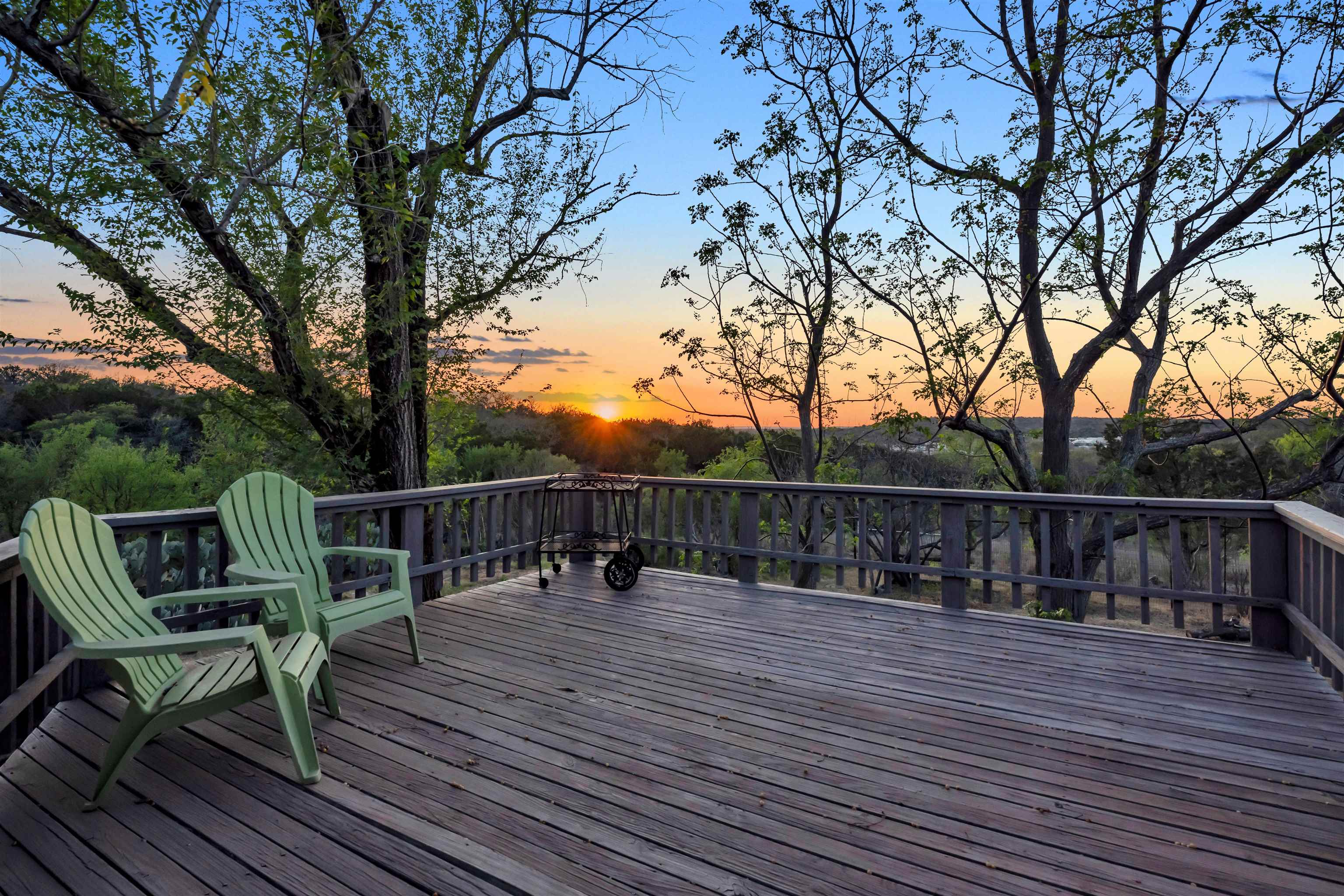 3008 Vista Ln