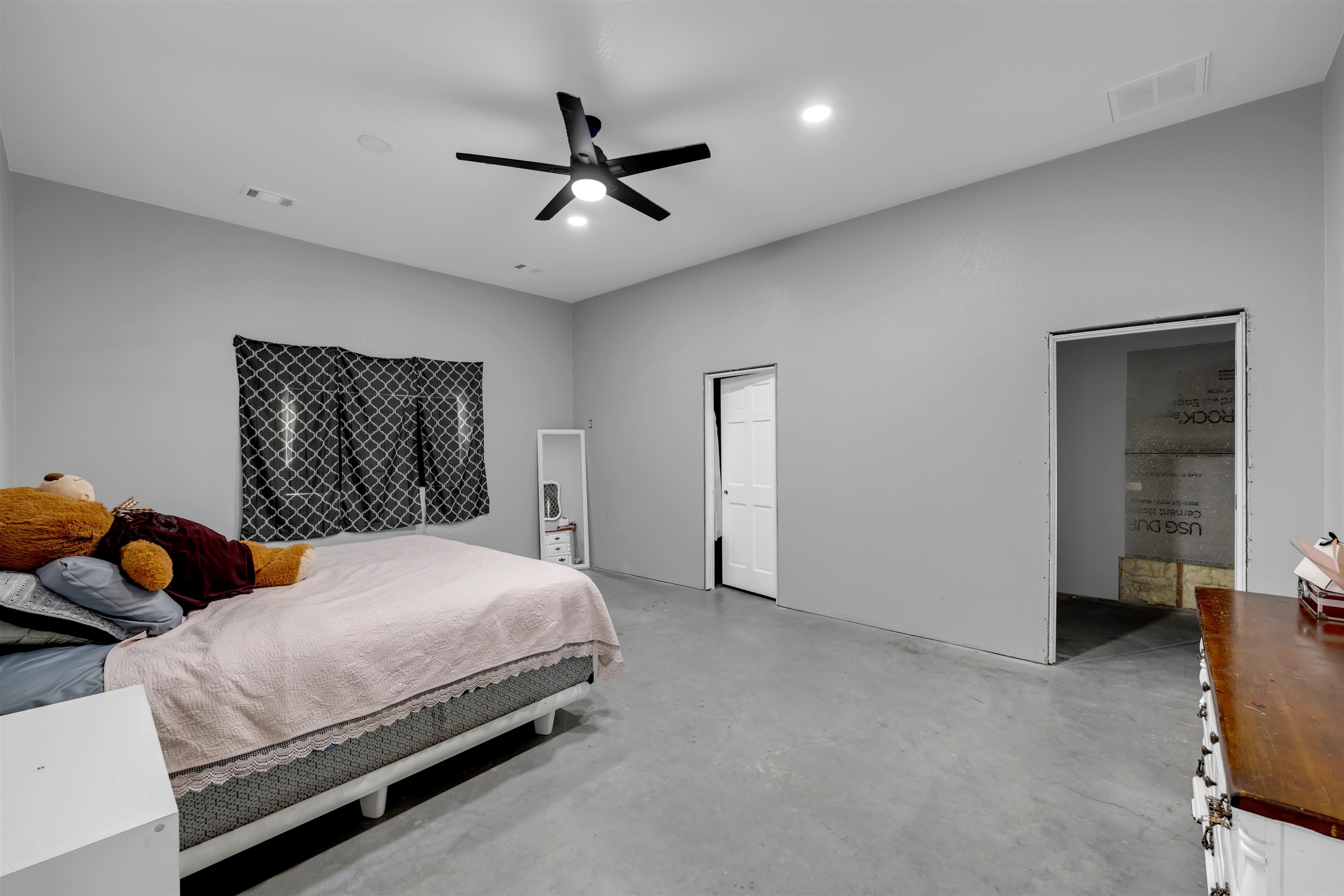 3810 W Fm 243
