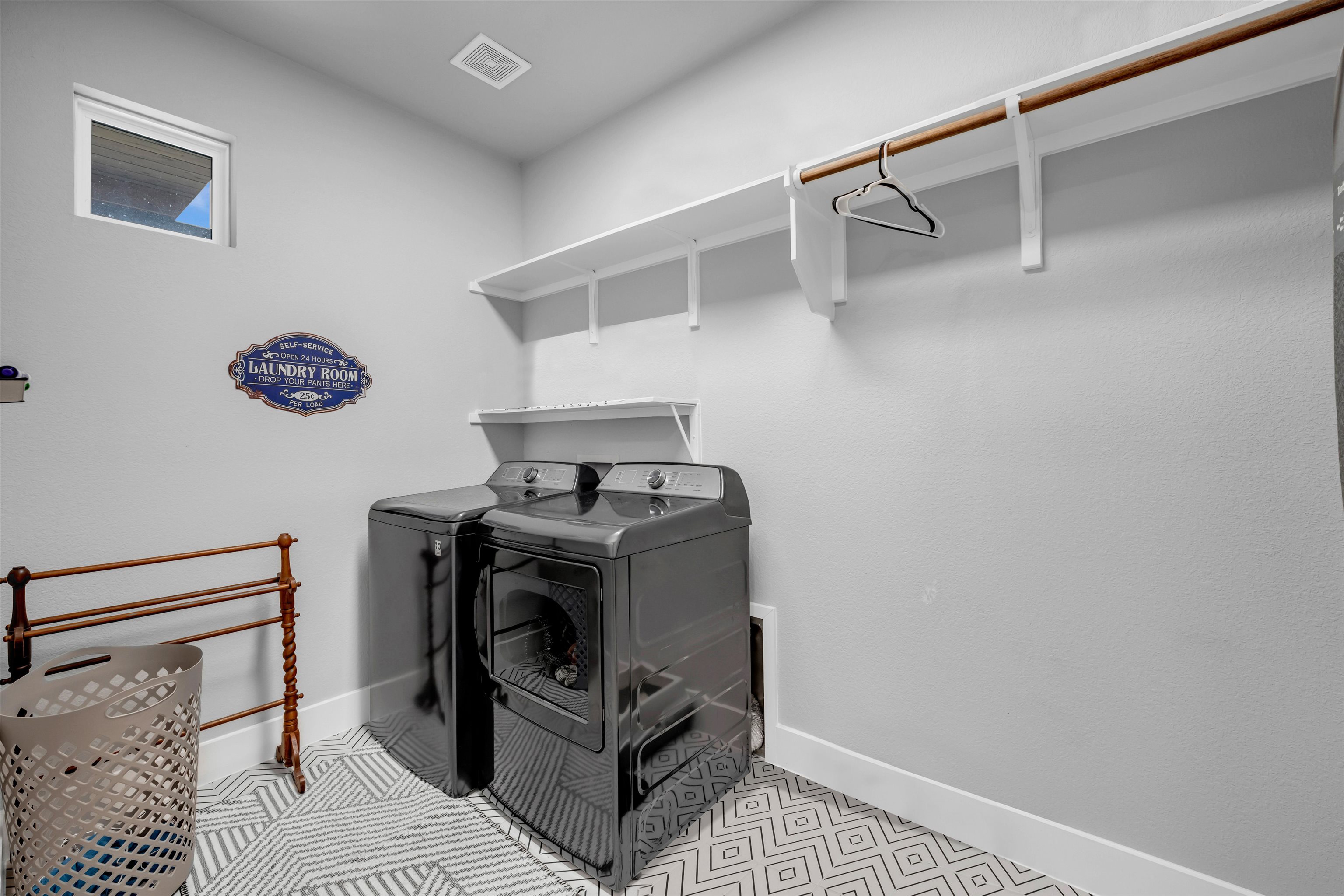 123 Wandering Oaks Cir