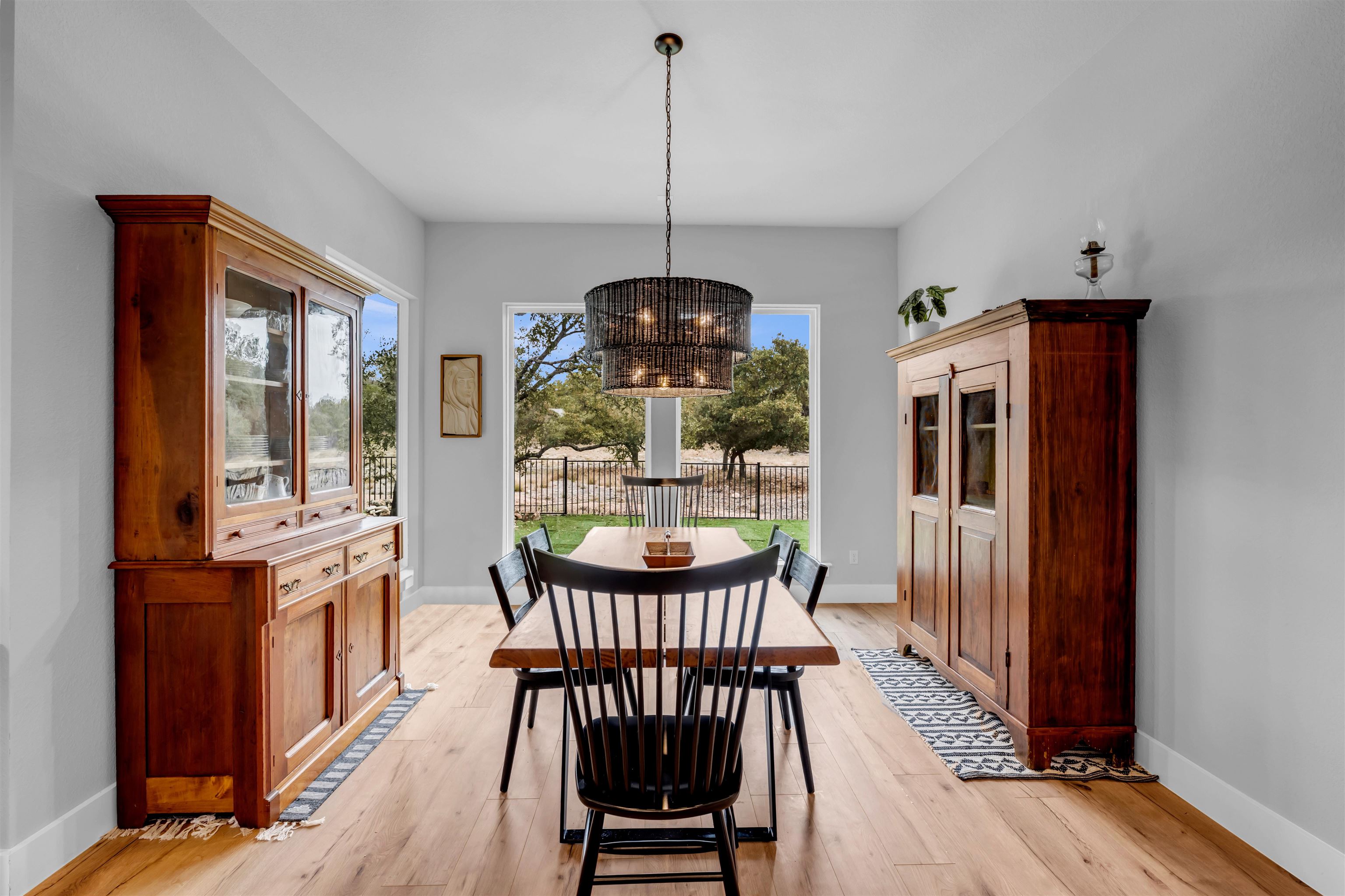 123 Wandering Oaks Cir