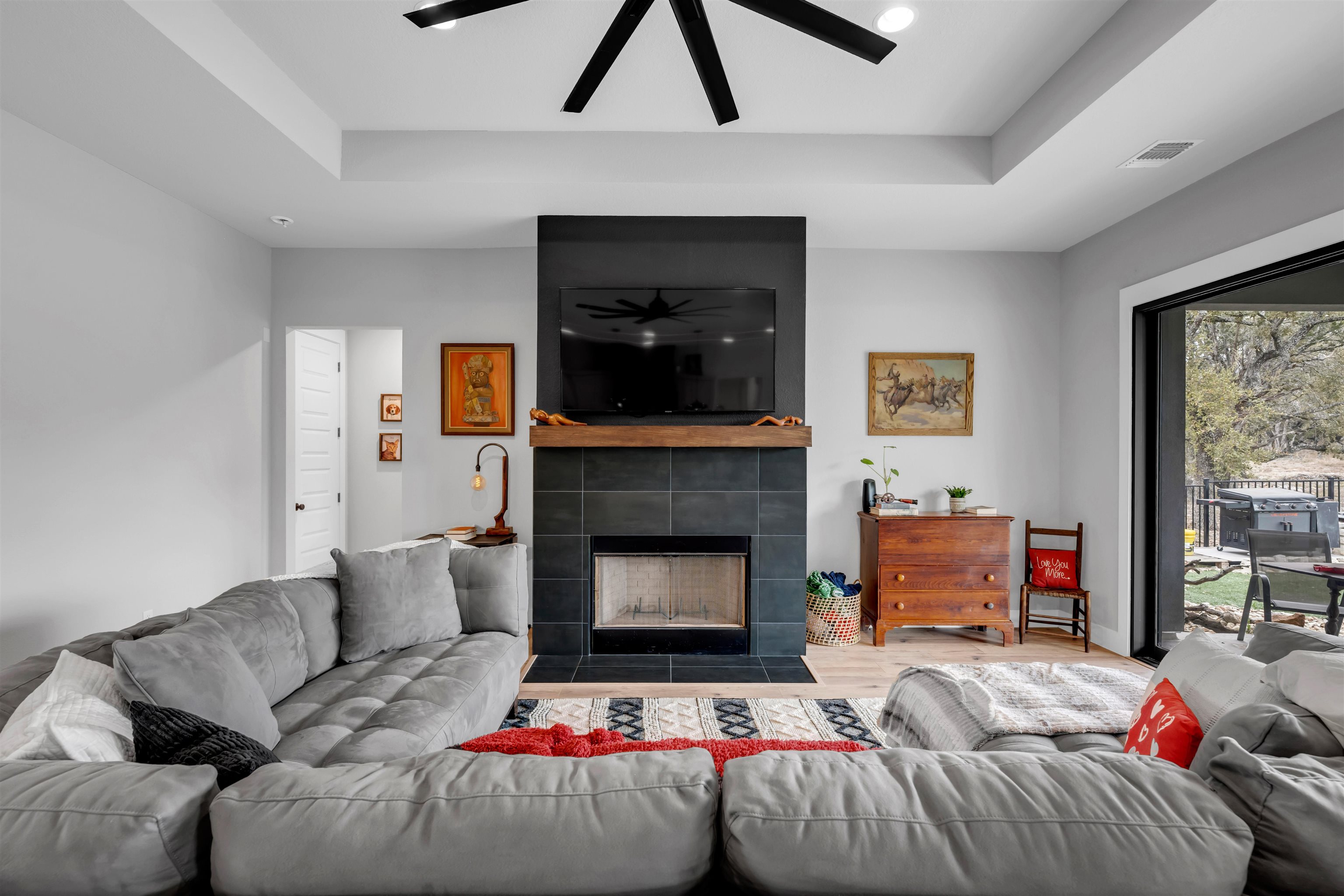 123 Wandering Oaks Cir