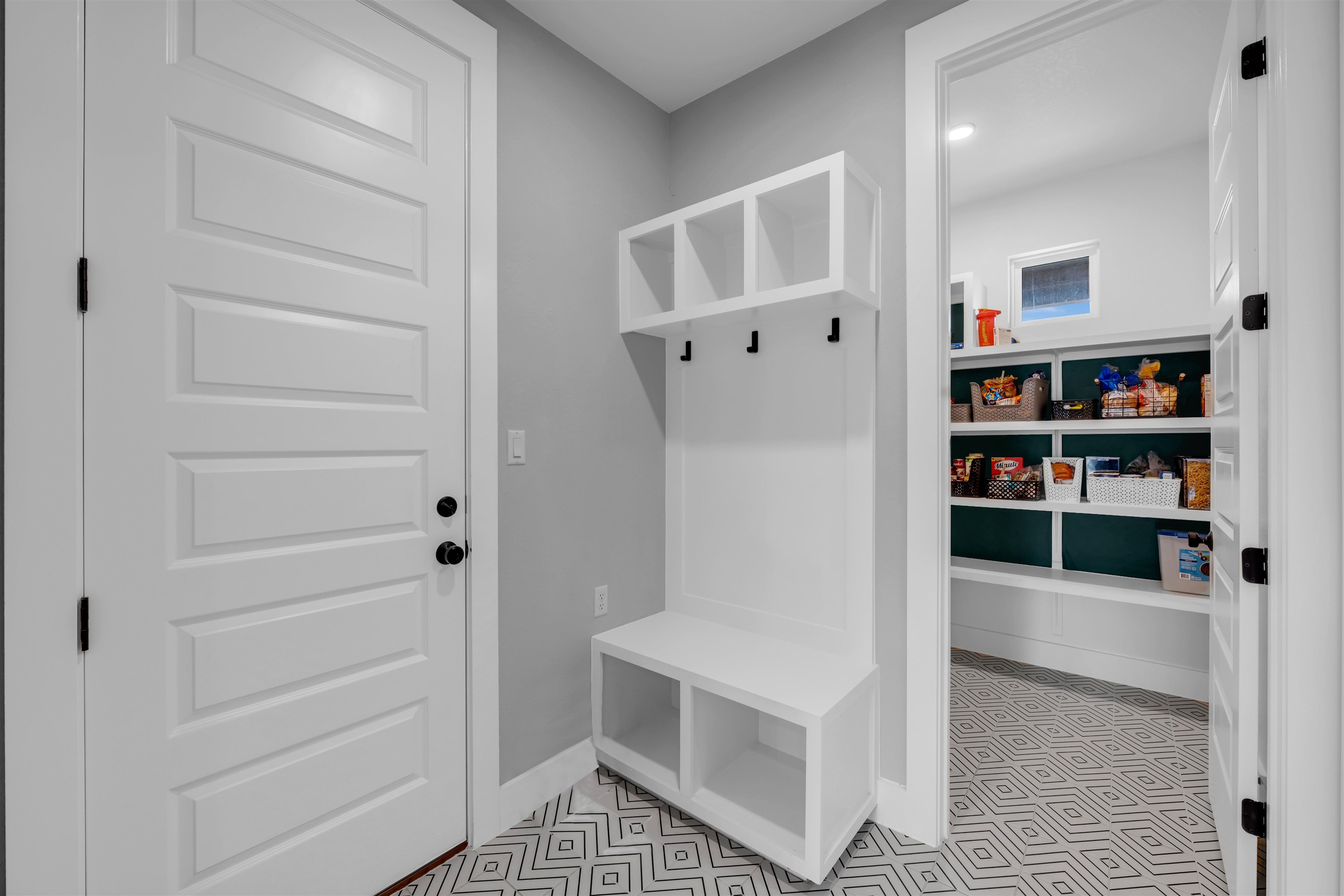 123 Wandering Oaks Cir