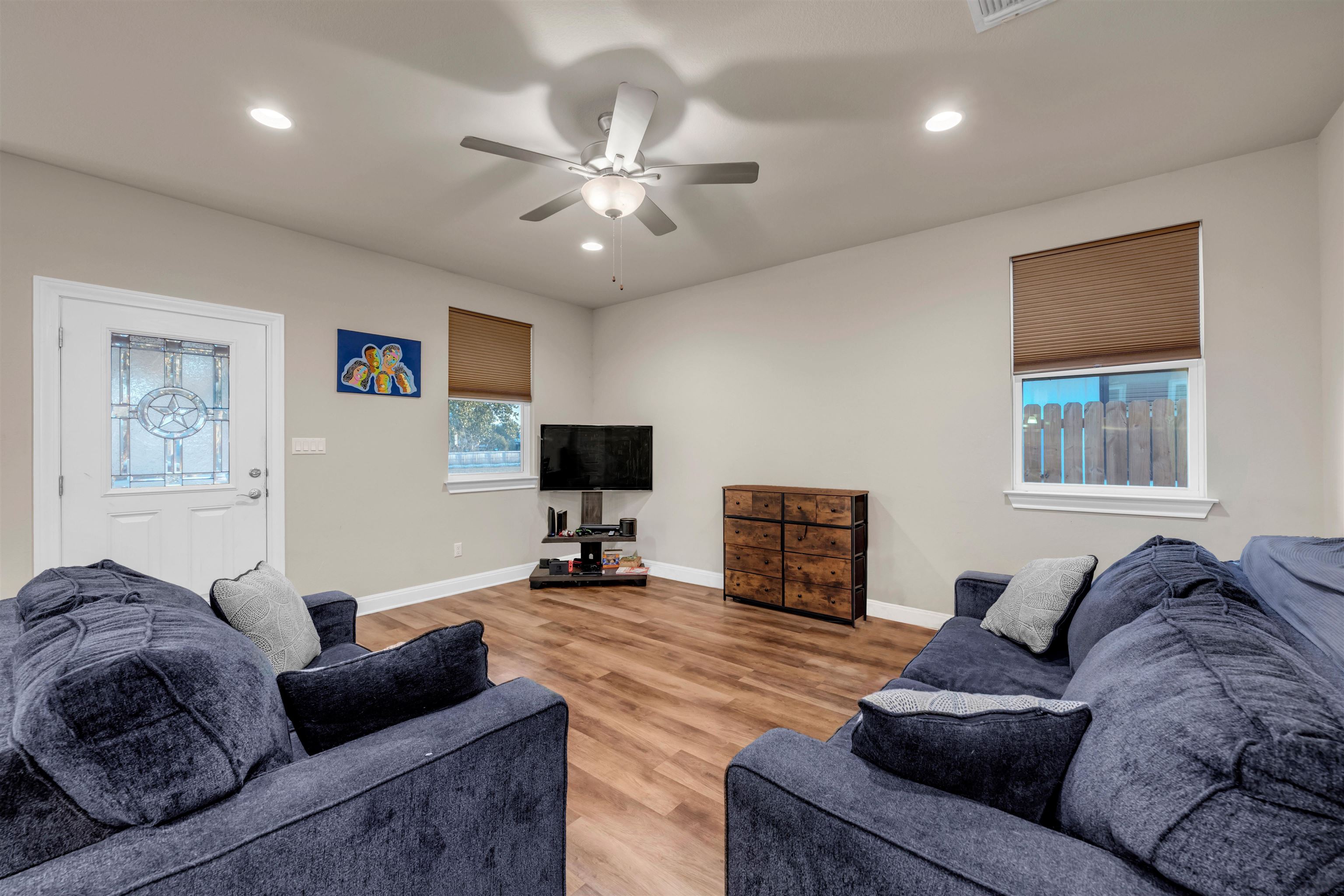 904 Central Blvd
