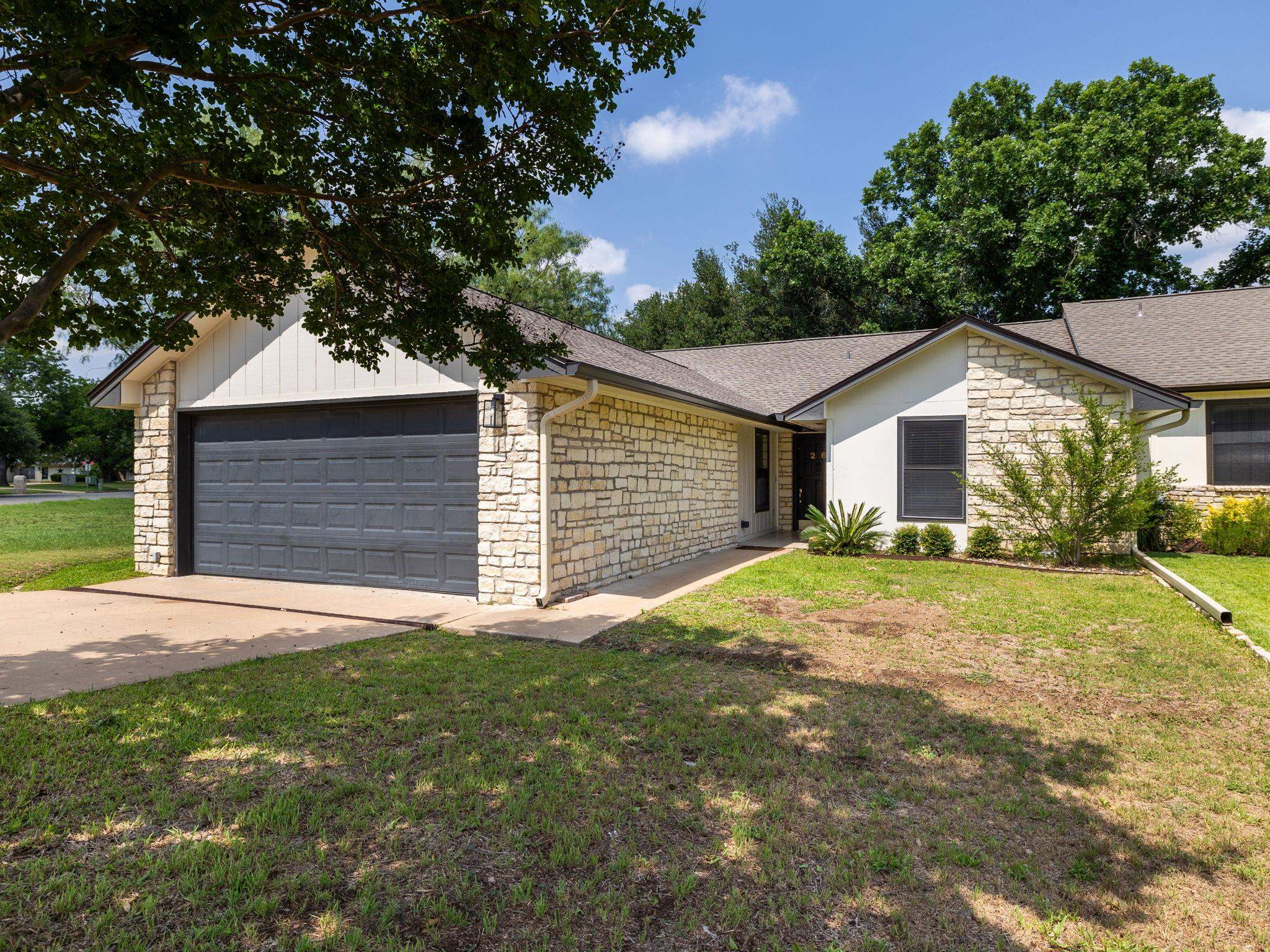 26 Fairway Ln