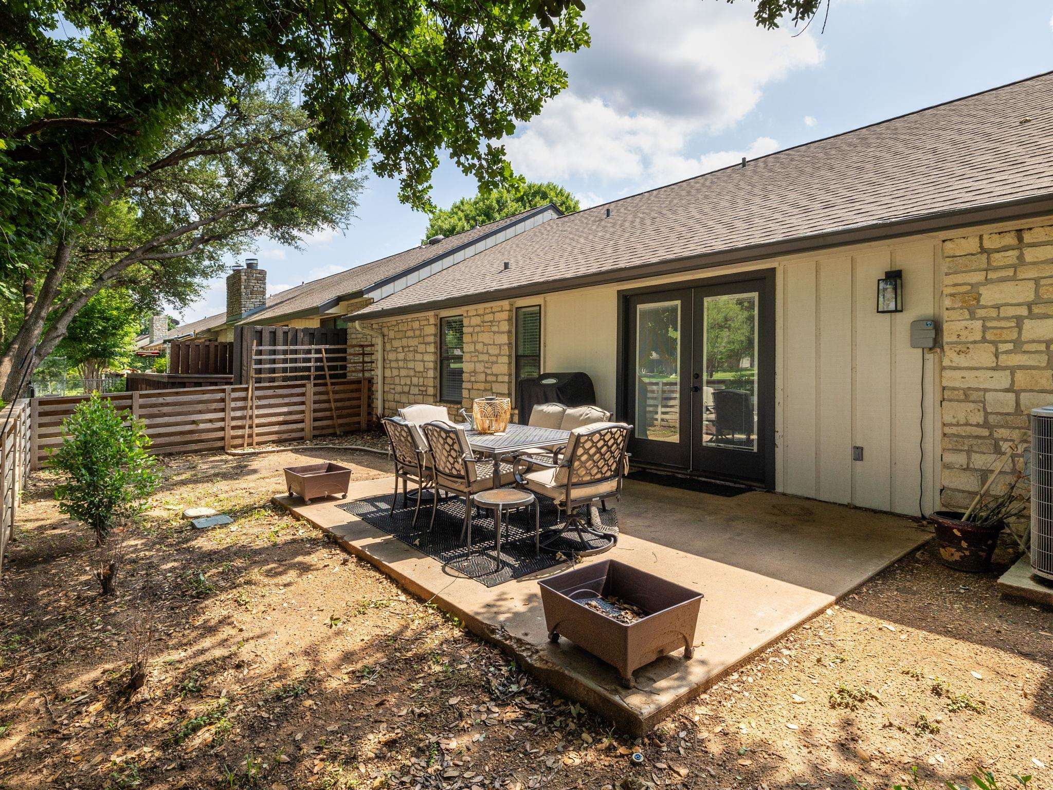 26 Fairway Ln