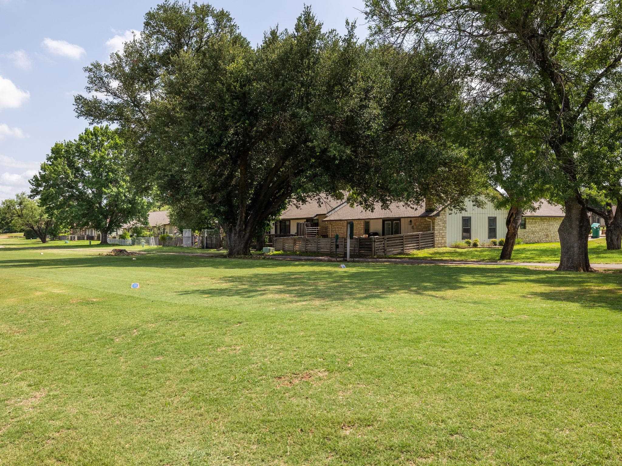 26 Fairway Ln