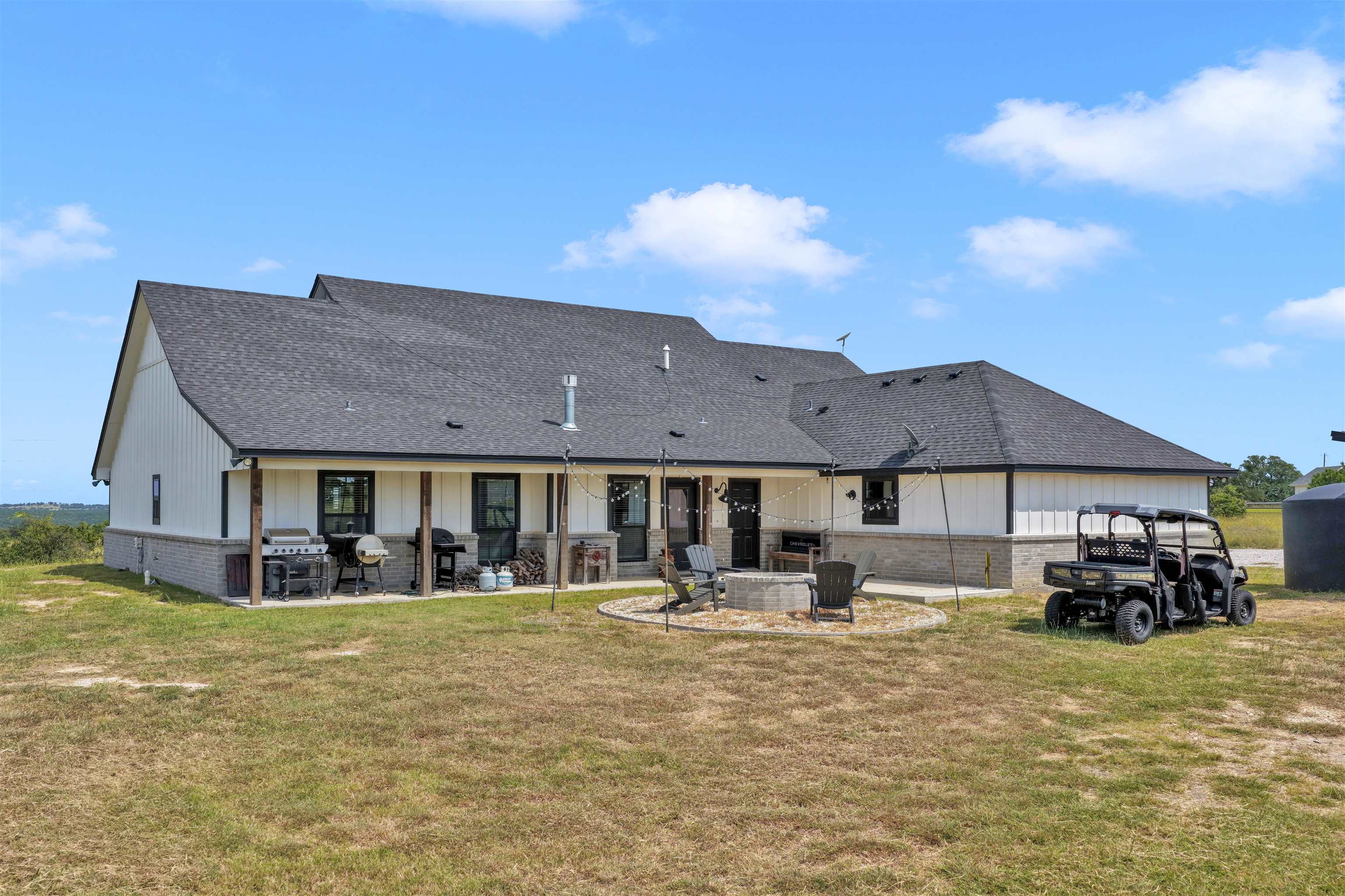 709 Three Creeks Dr