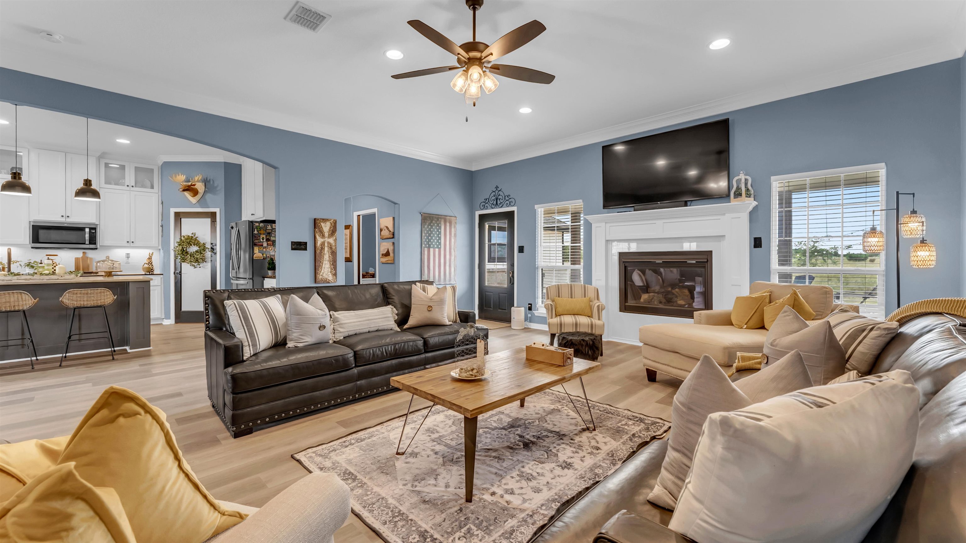 709 Three Creeks Dr