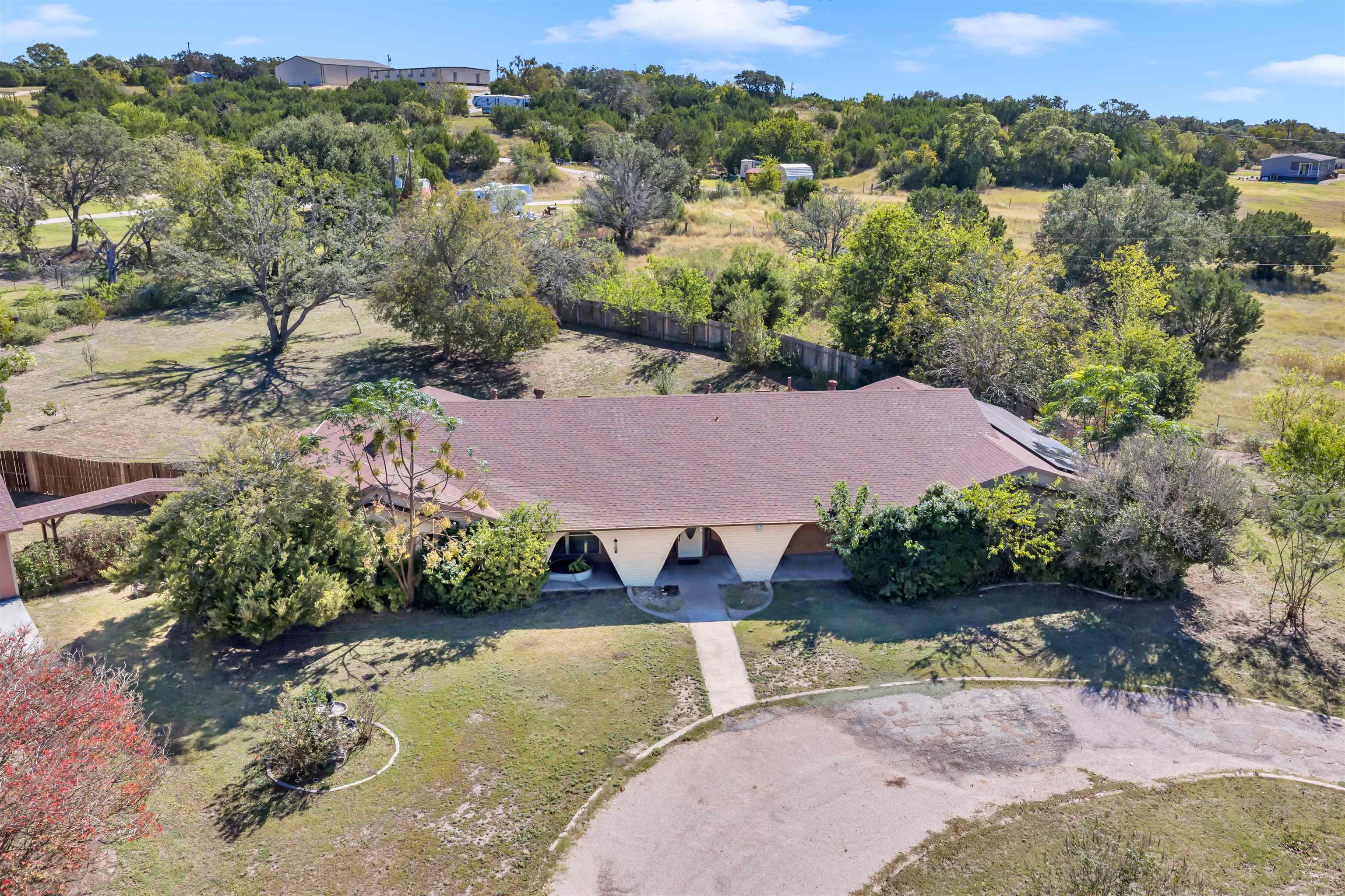 313 Geneva Ln