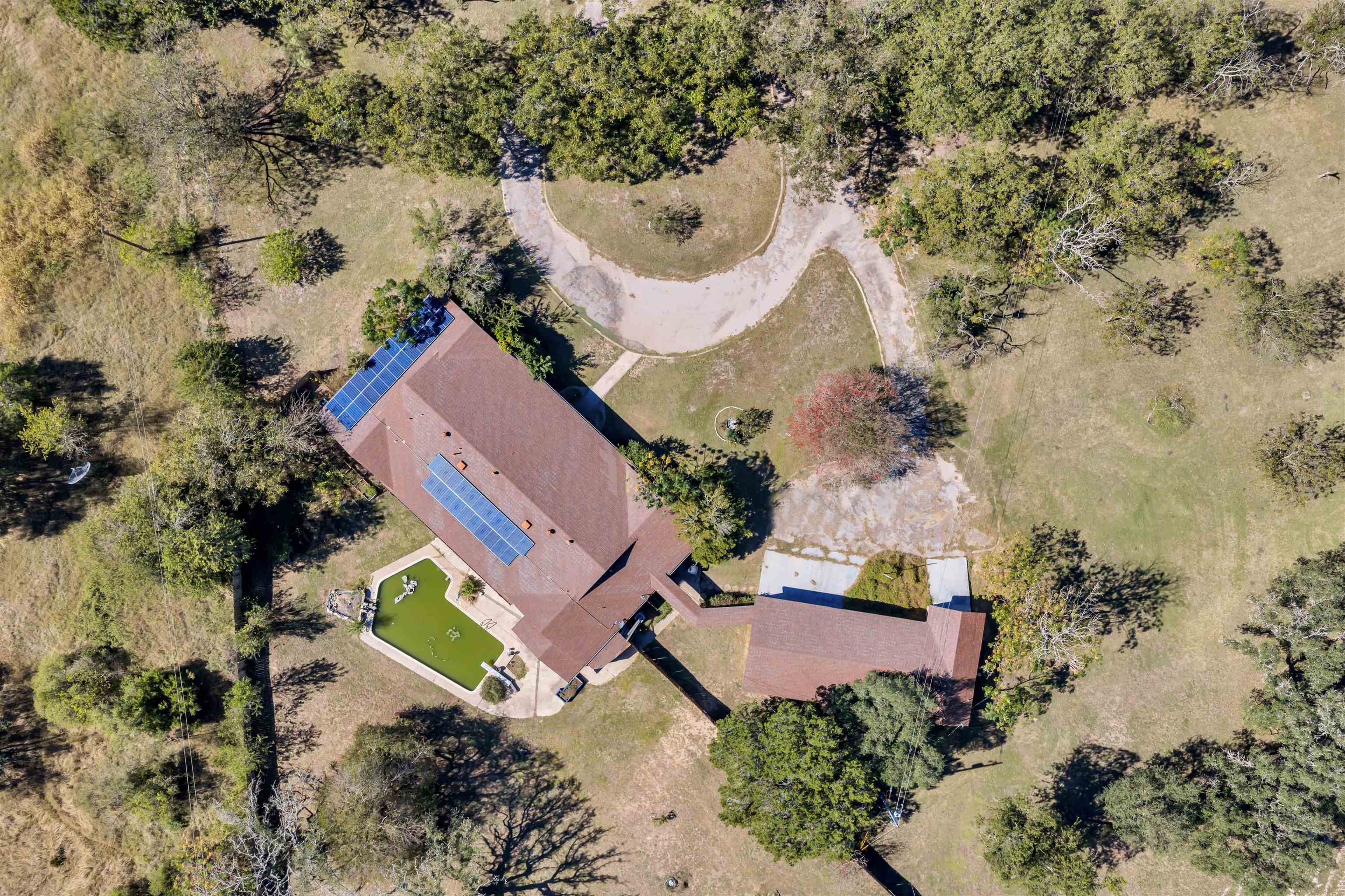 313 Geneva Ln
