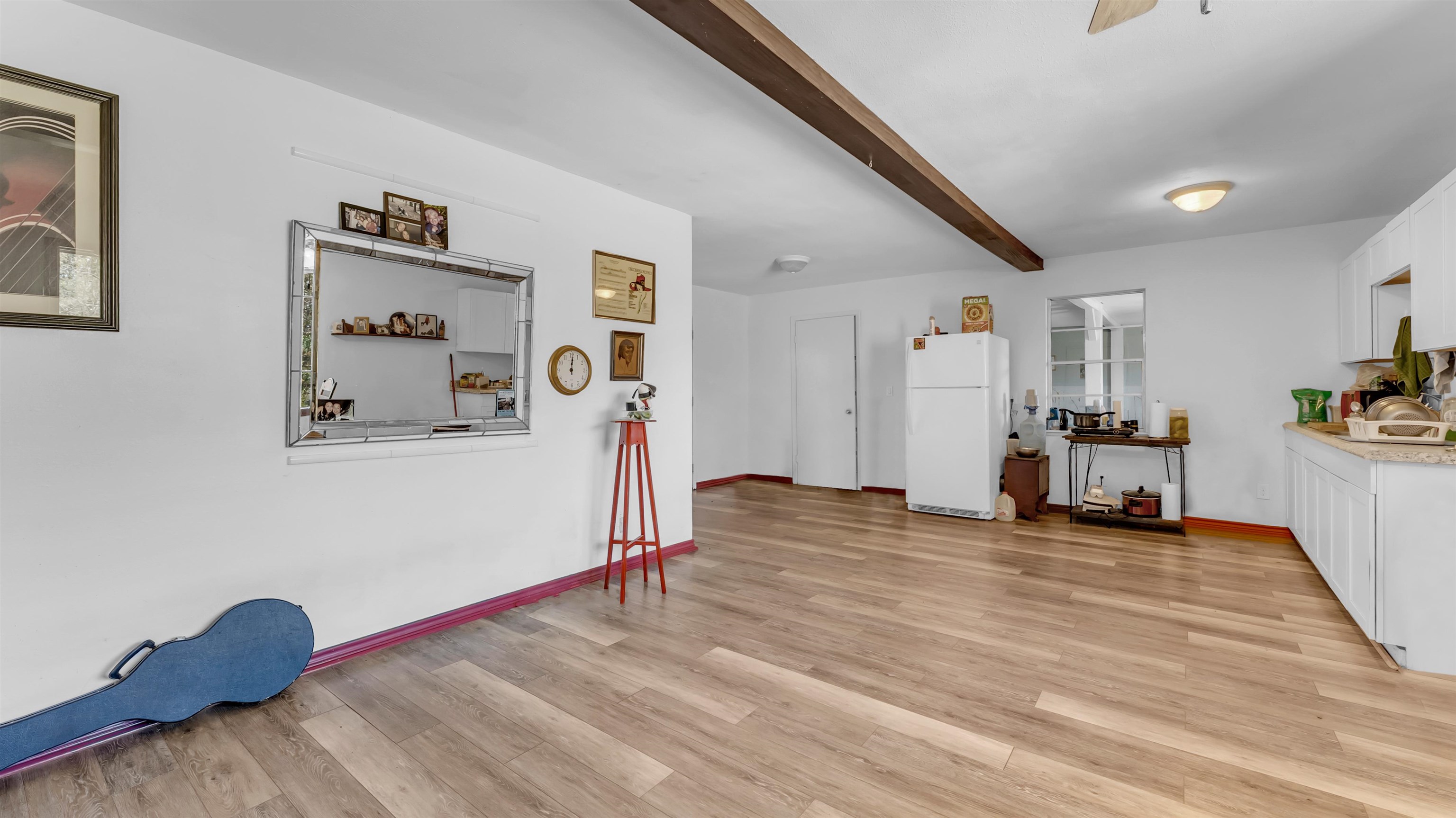 313 Geneva Ln