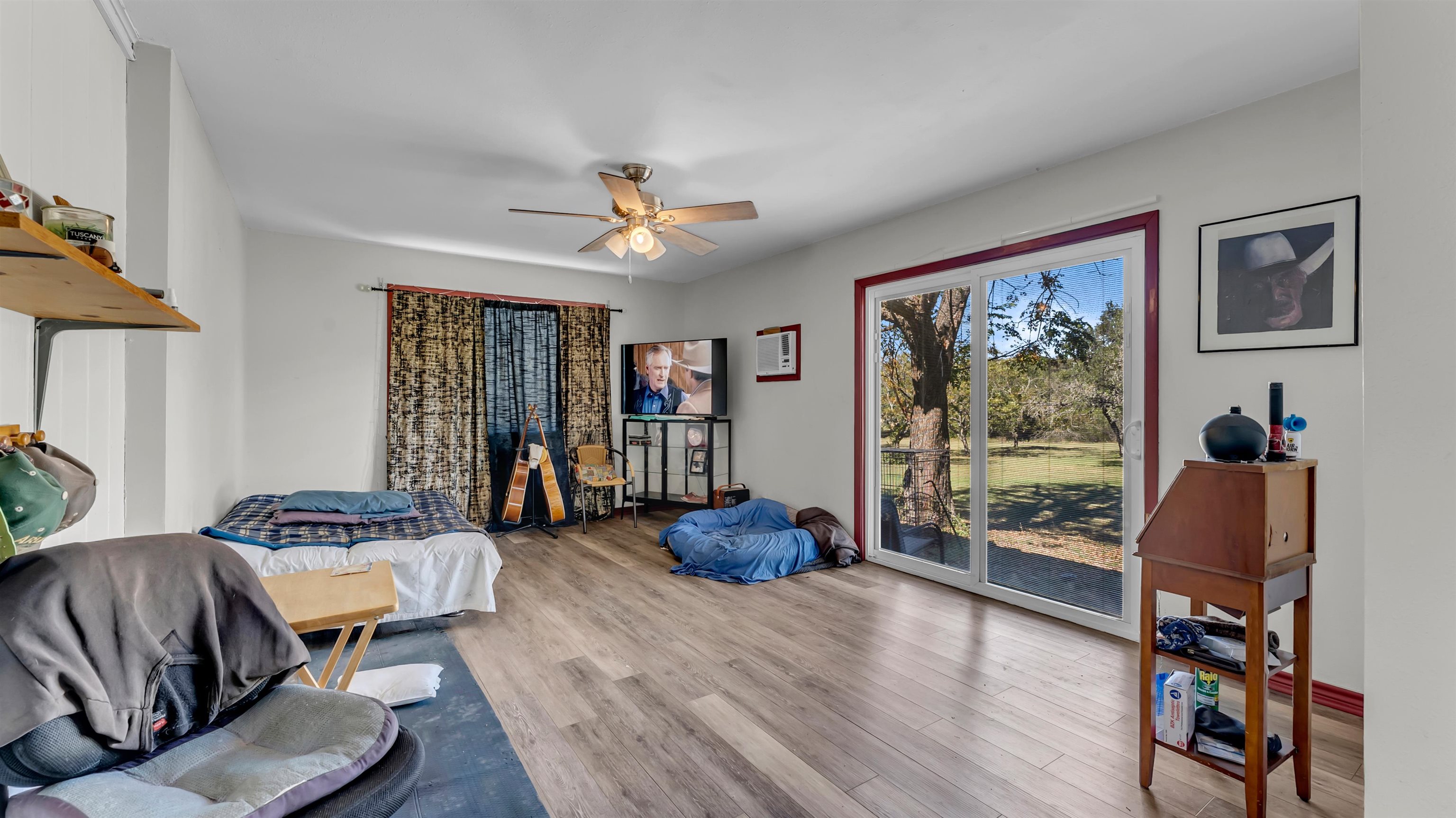 313 Geneva Ln