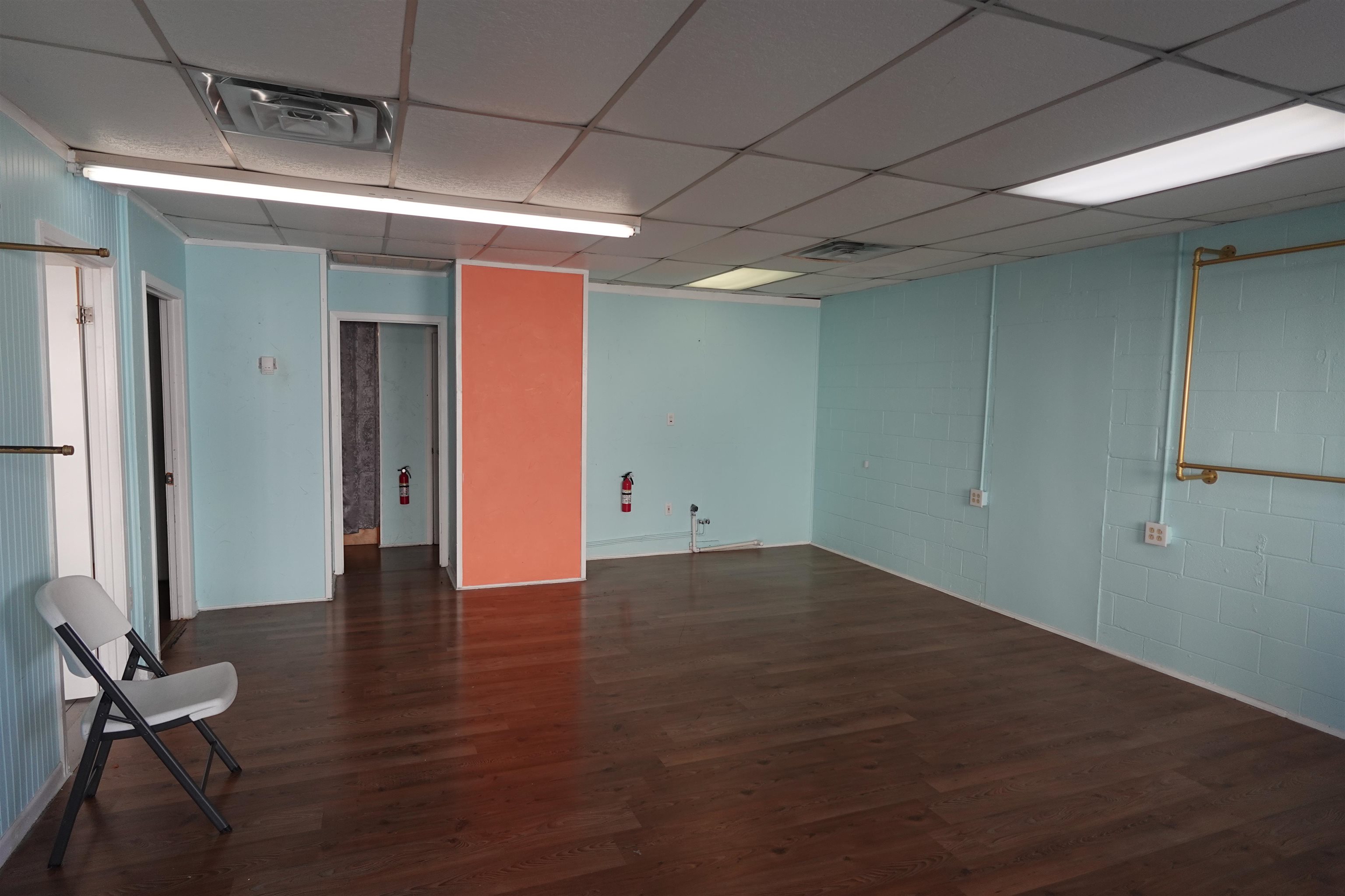 105 W Jackson St