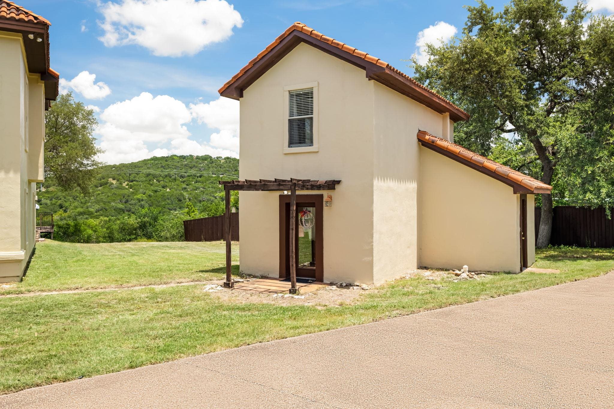 10211 Middle Darleen