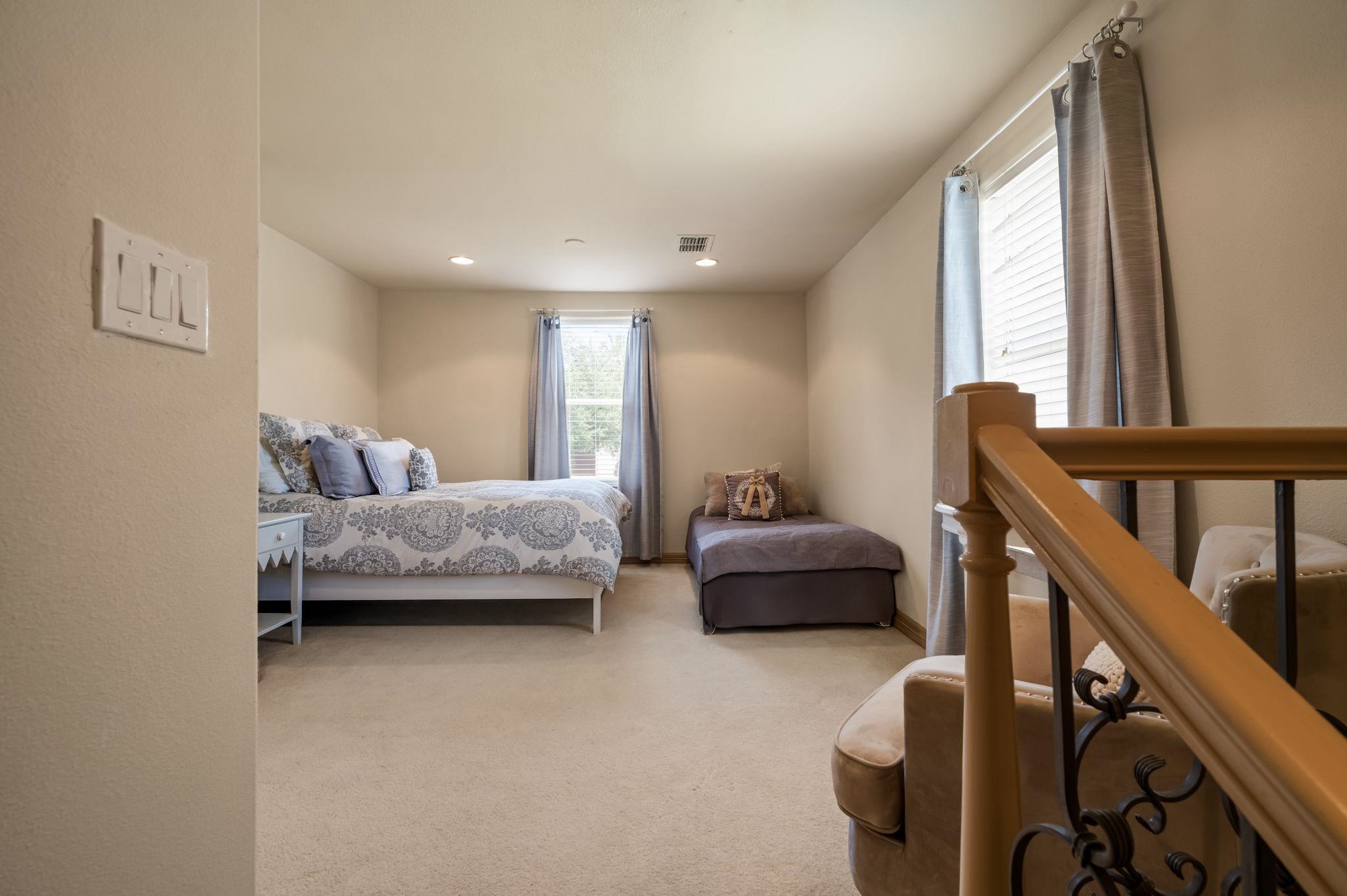 10211 Middle Darleen