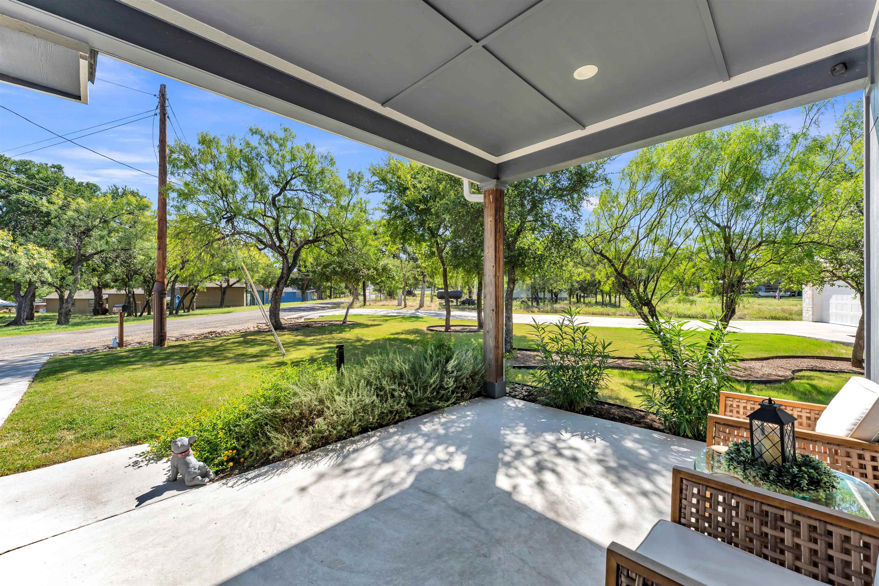 824 Woodland Hills Dr