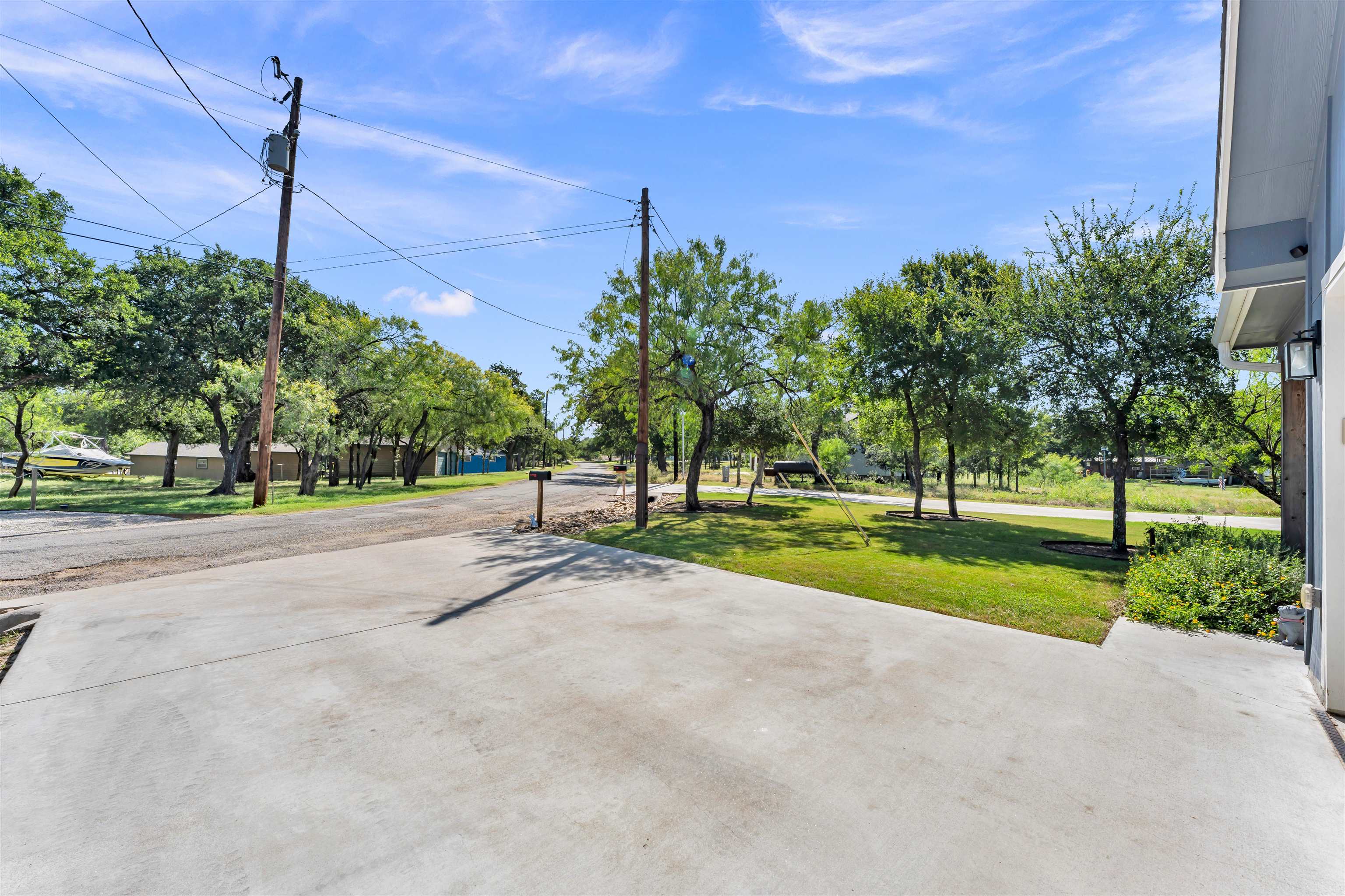 824 Woodland Hills Dr