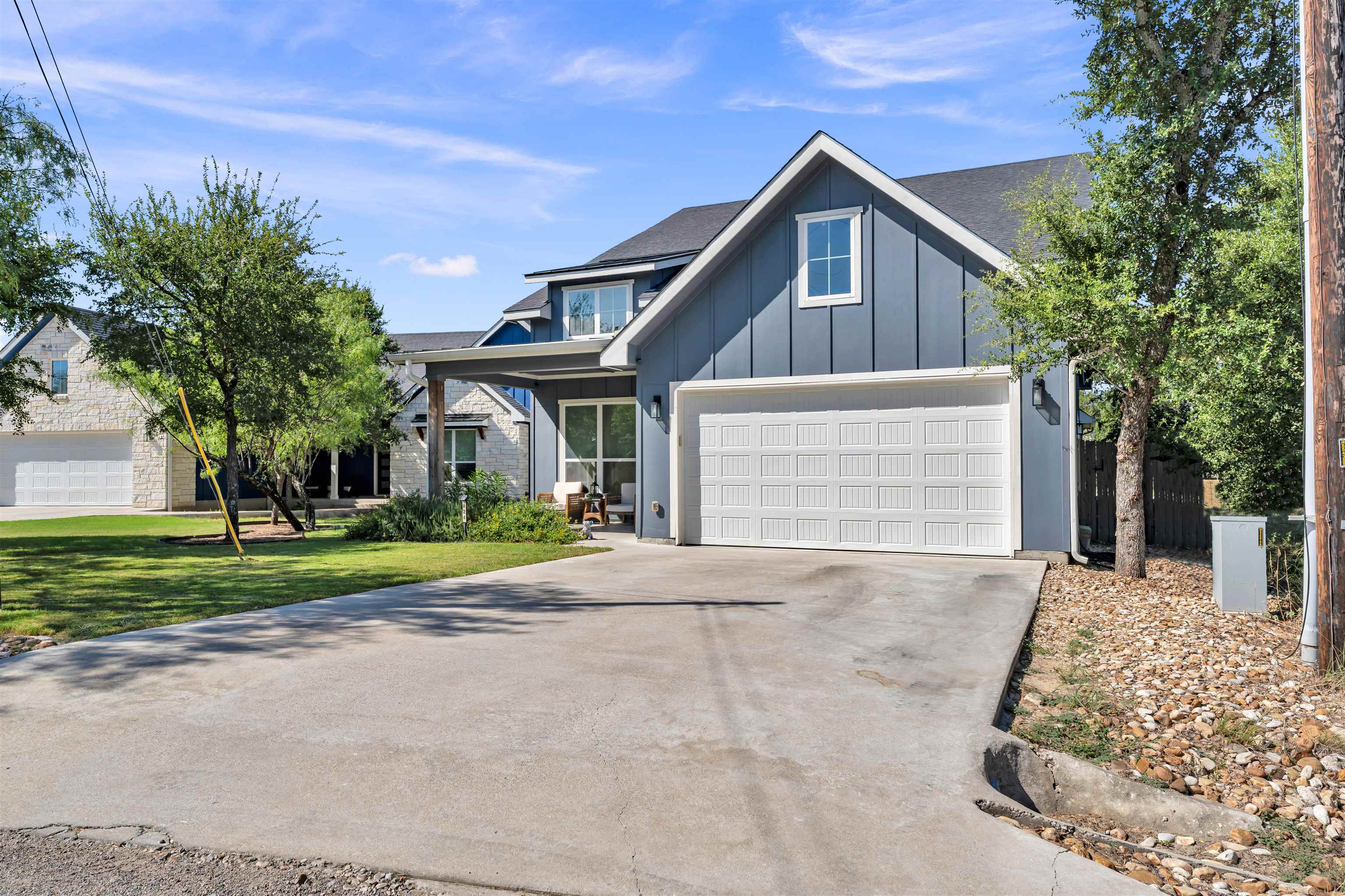 824 Woodland Hills Dr