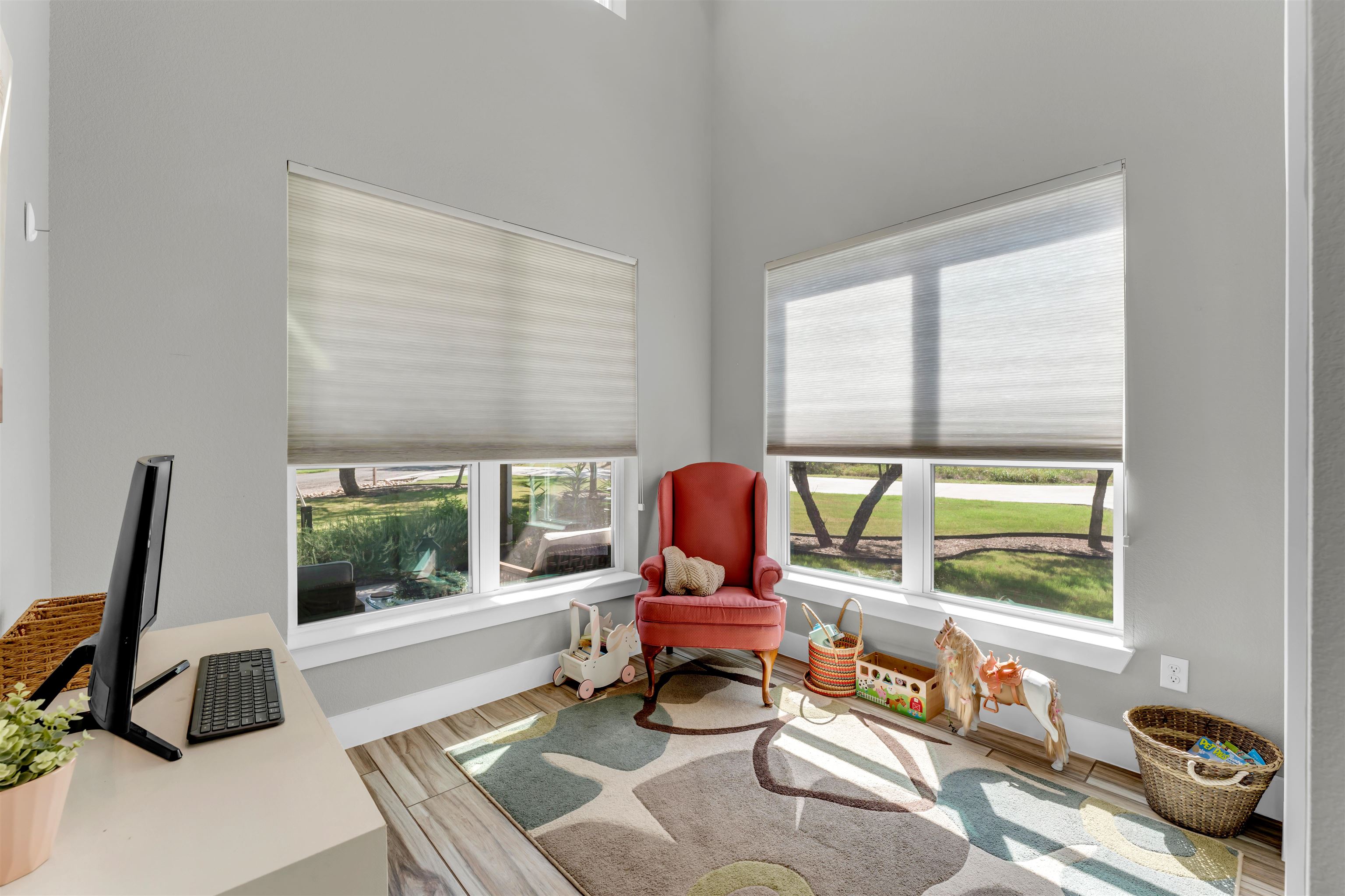 824 Woodland Hills Dr