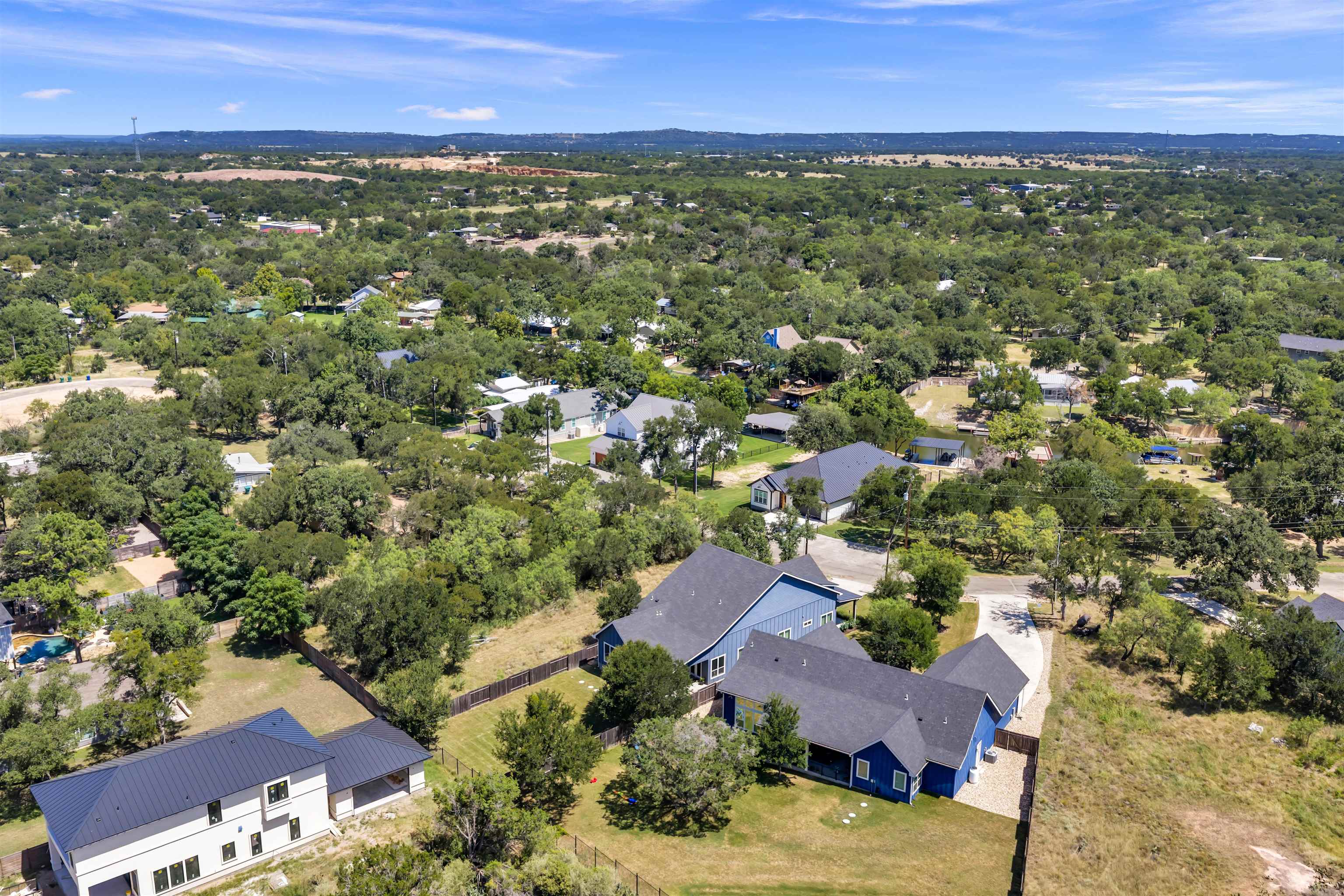 824 Woodland Hills Dr