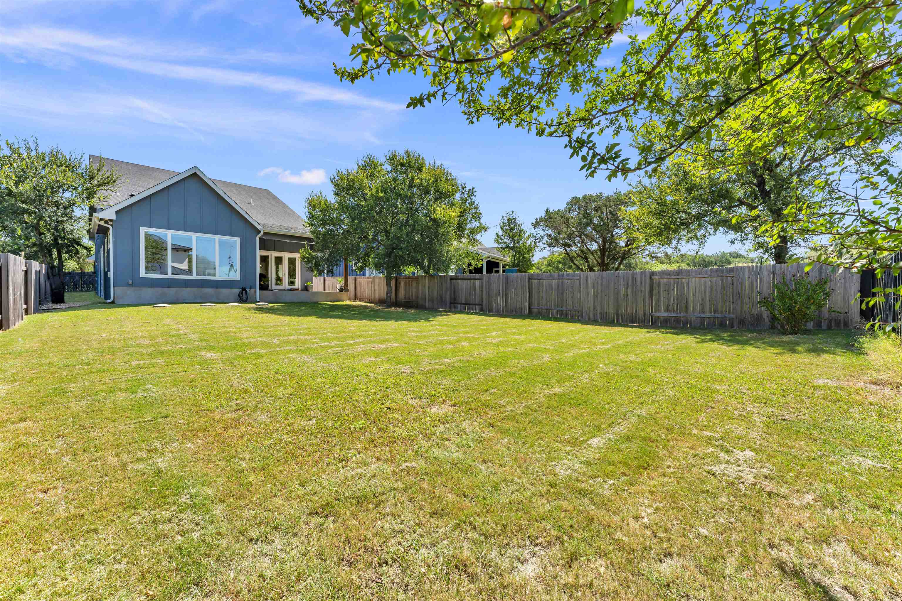 824 Woodland Hills Dr