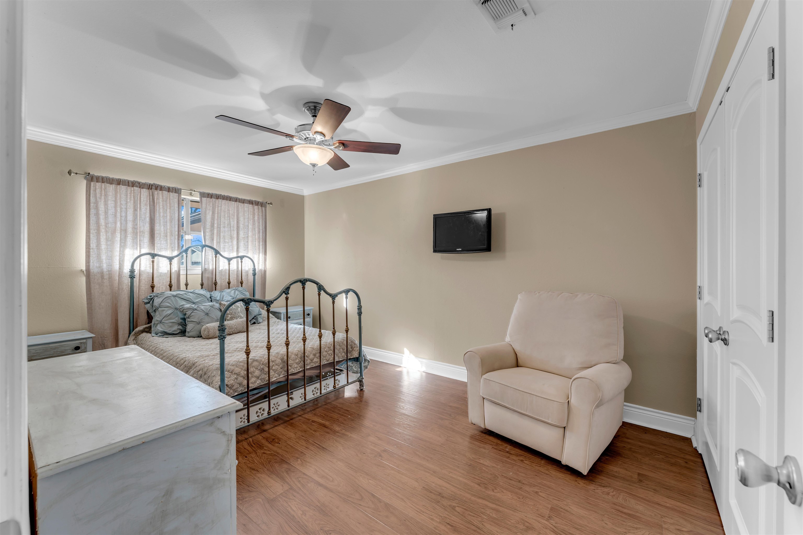 213 Corder Ln