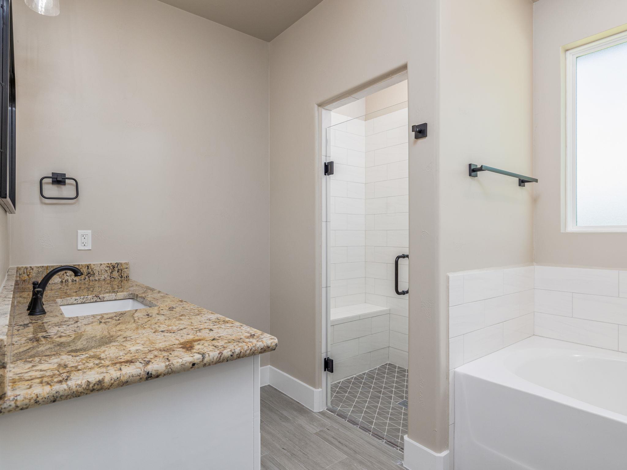 101 Dawna Len DR