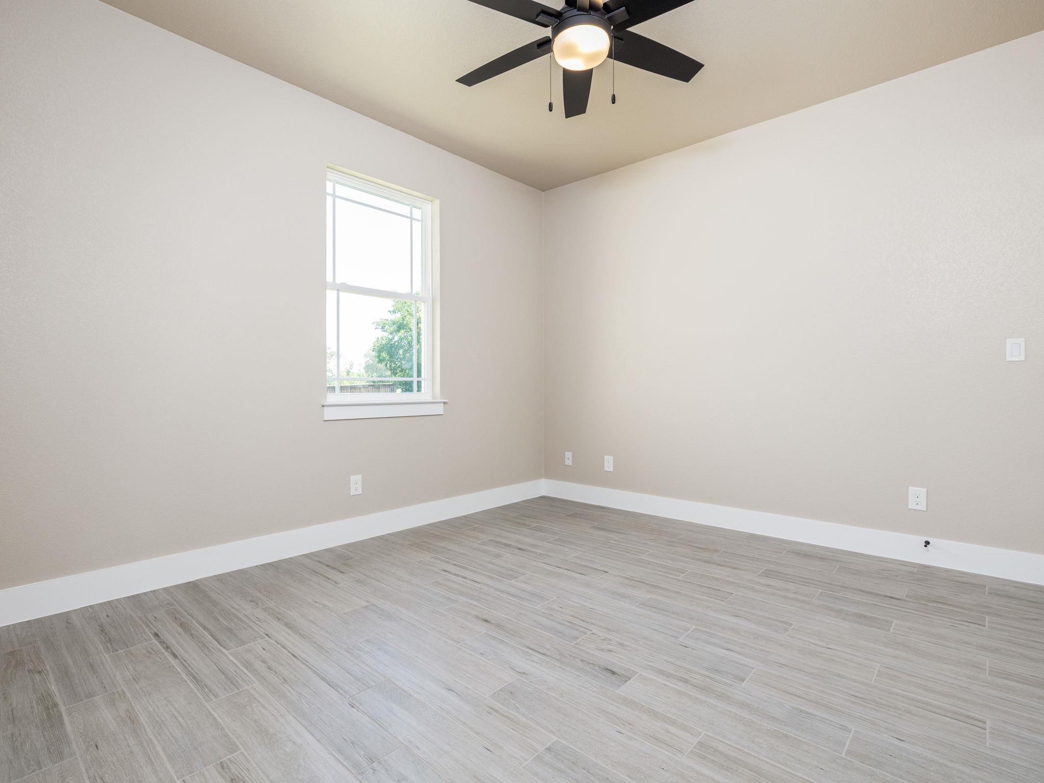 101 Dawna Len DR