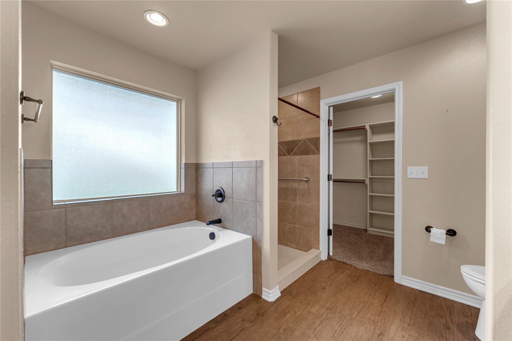 1400 Adam Ave