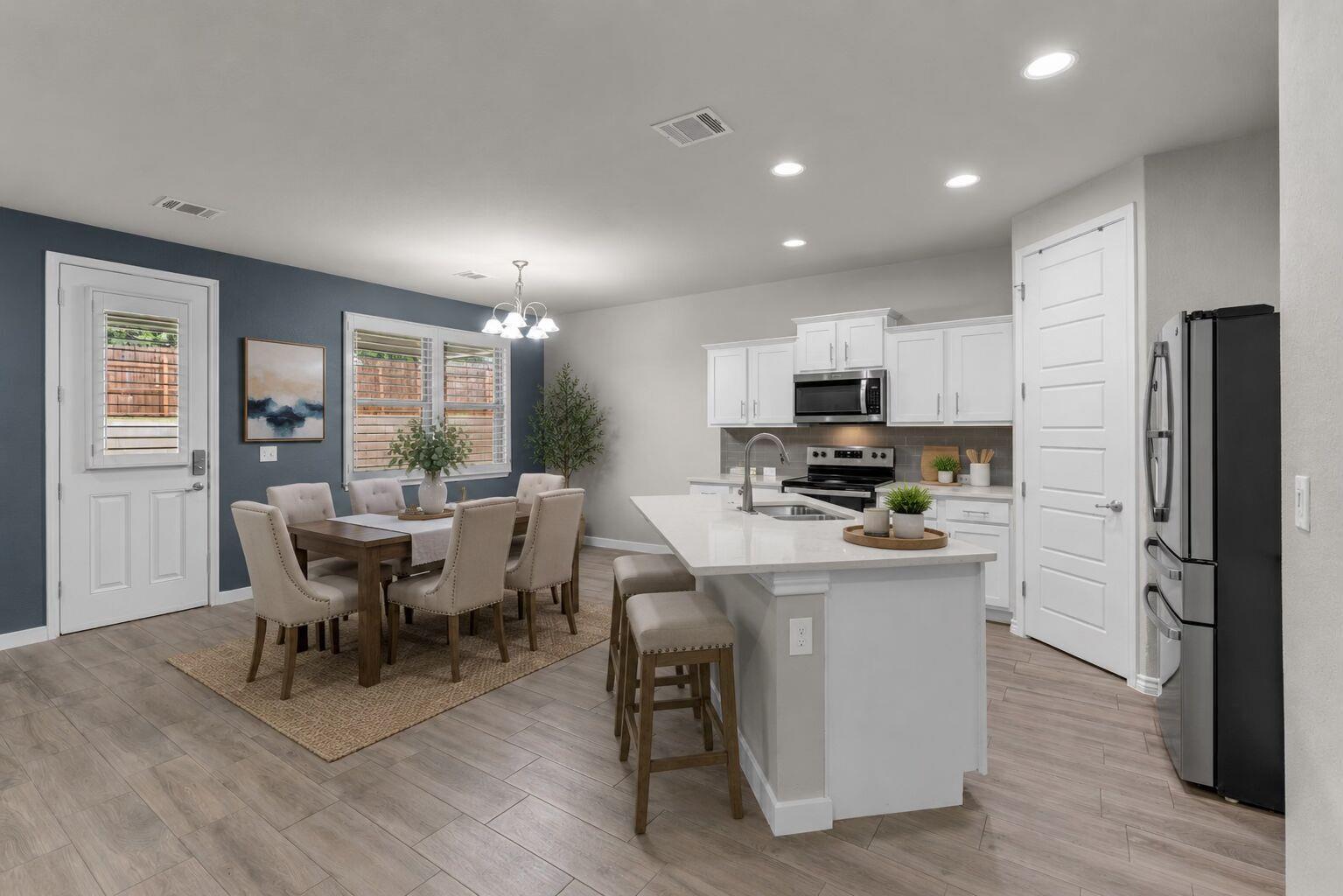 511 Taylor DR