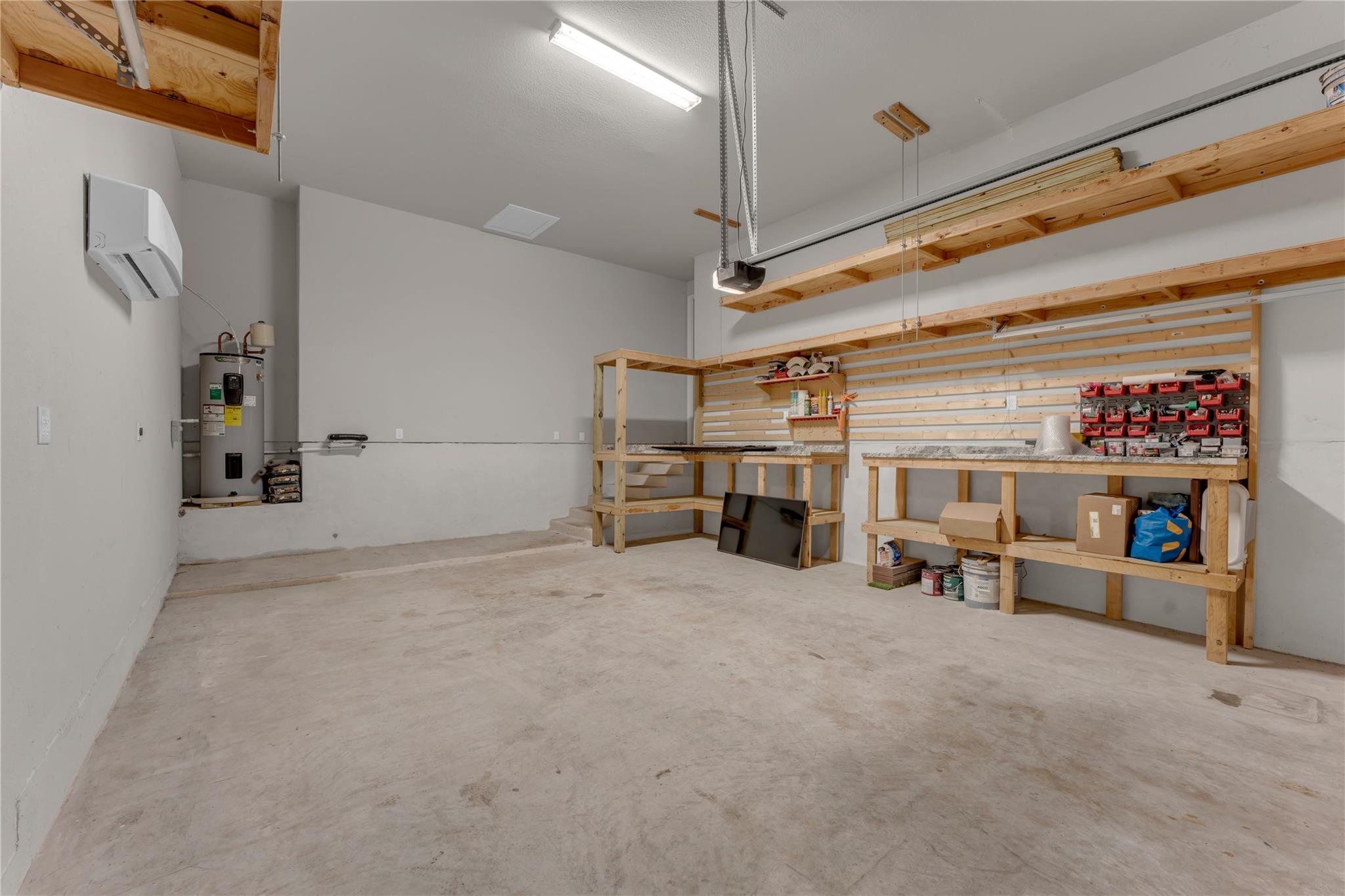 511 Taylor DR