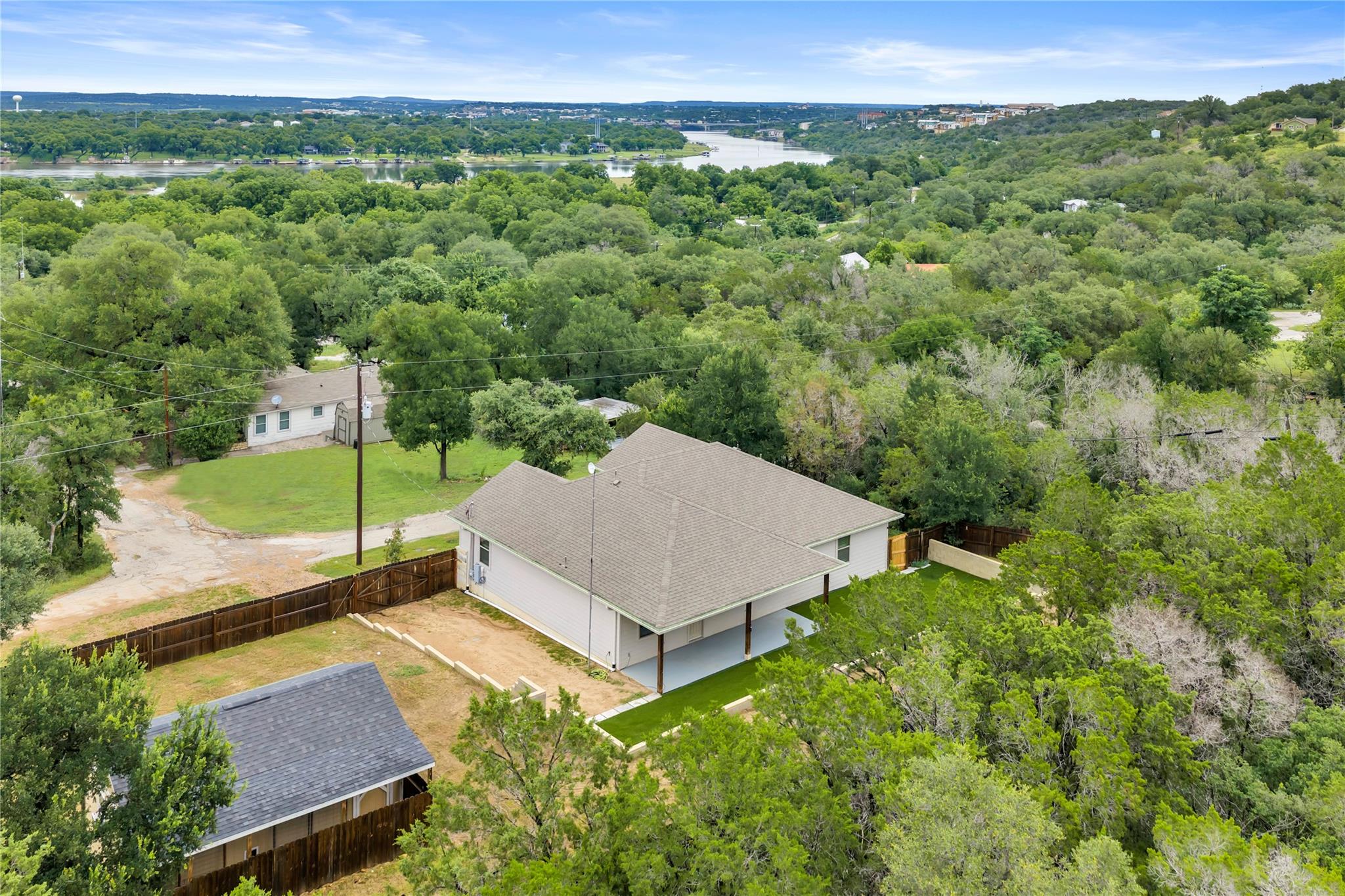 511 Taylor DR