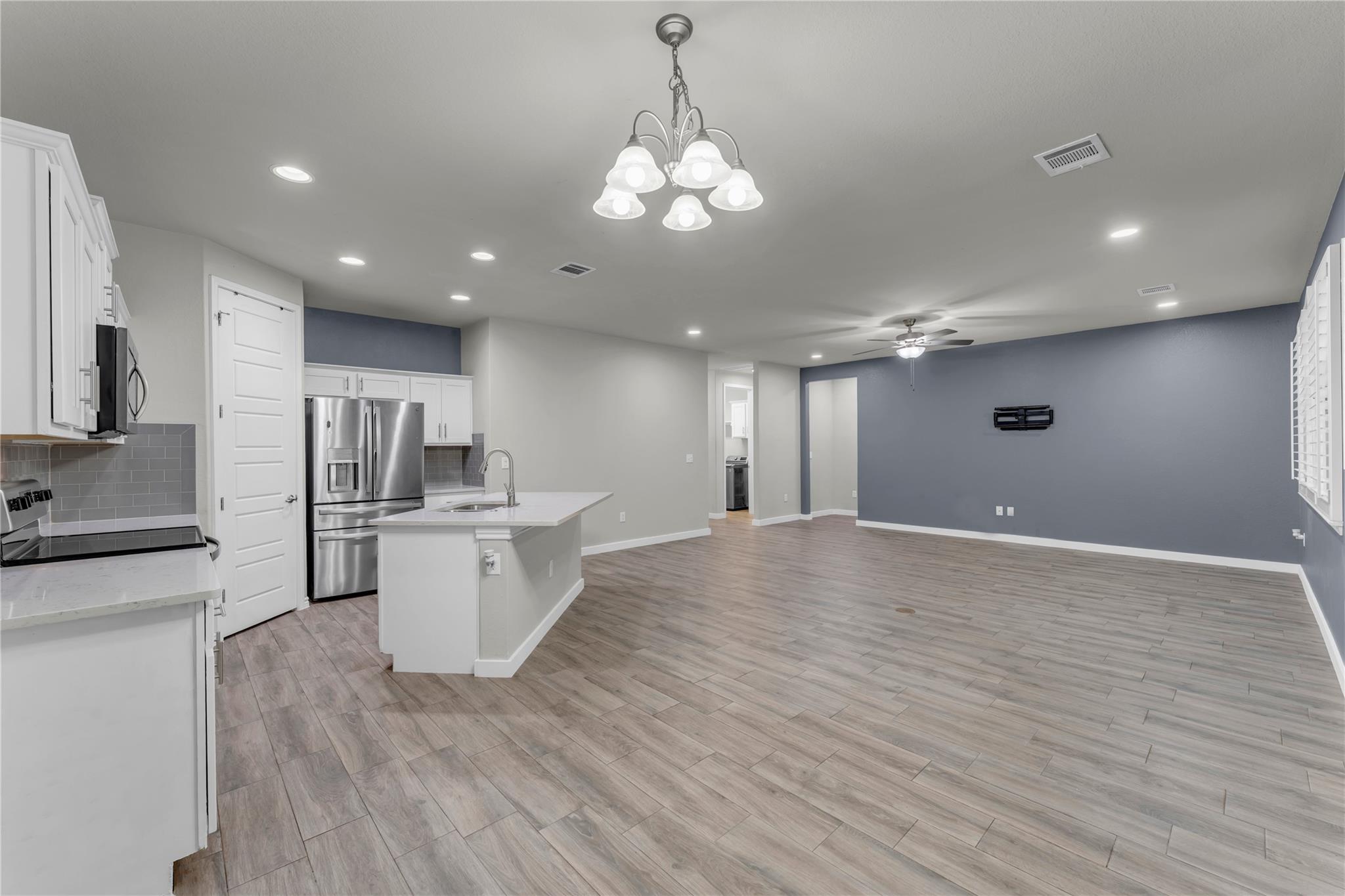 511 Taylor DR