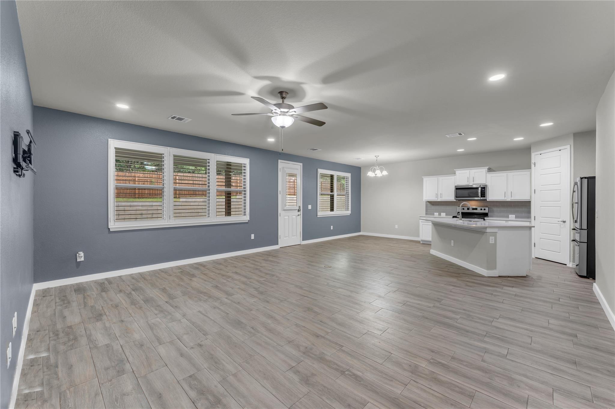 511 Taylor DR