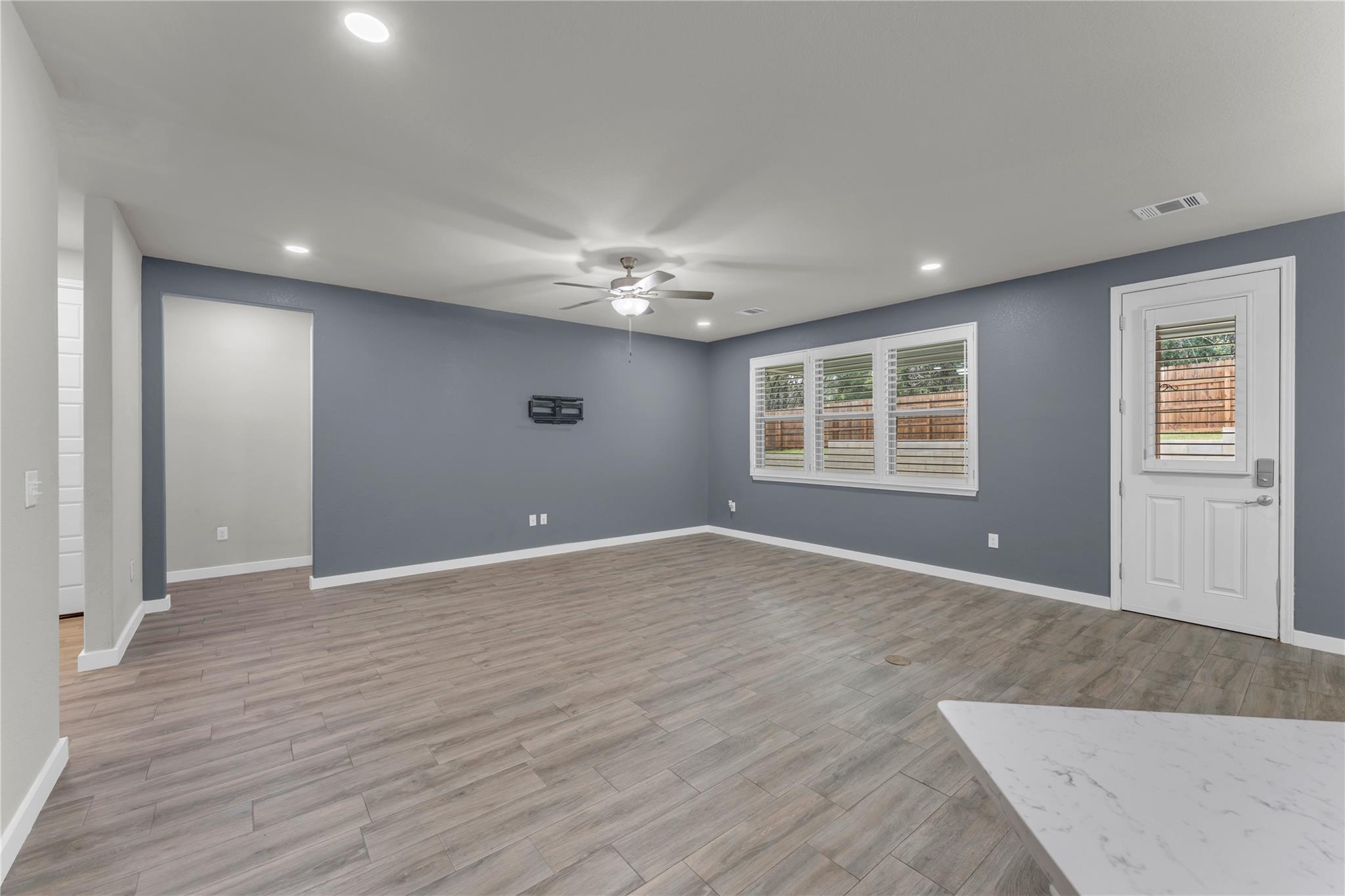 511 Taylor DR