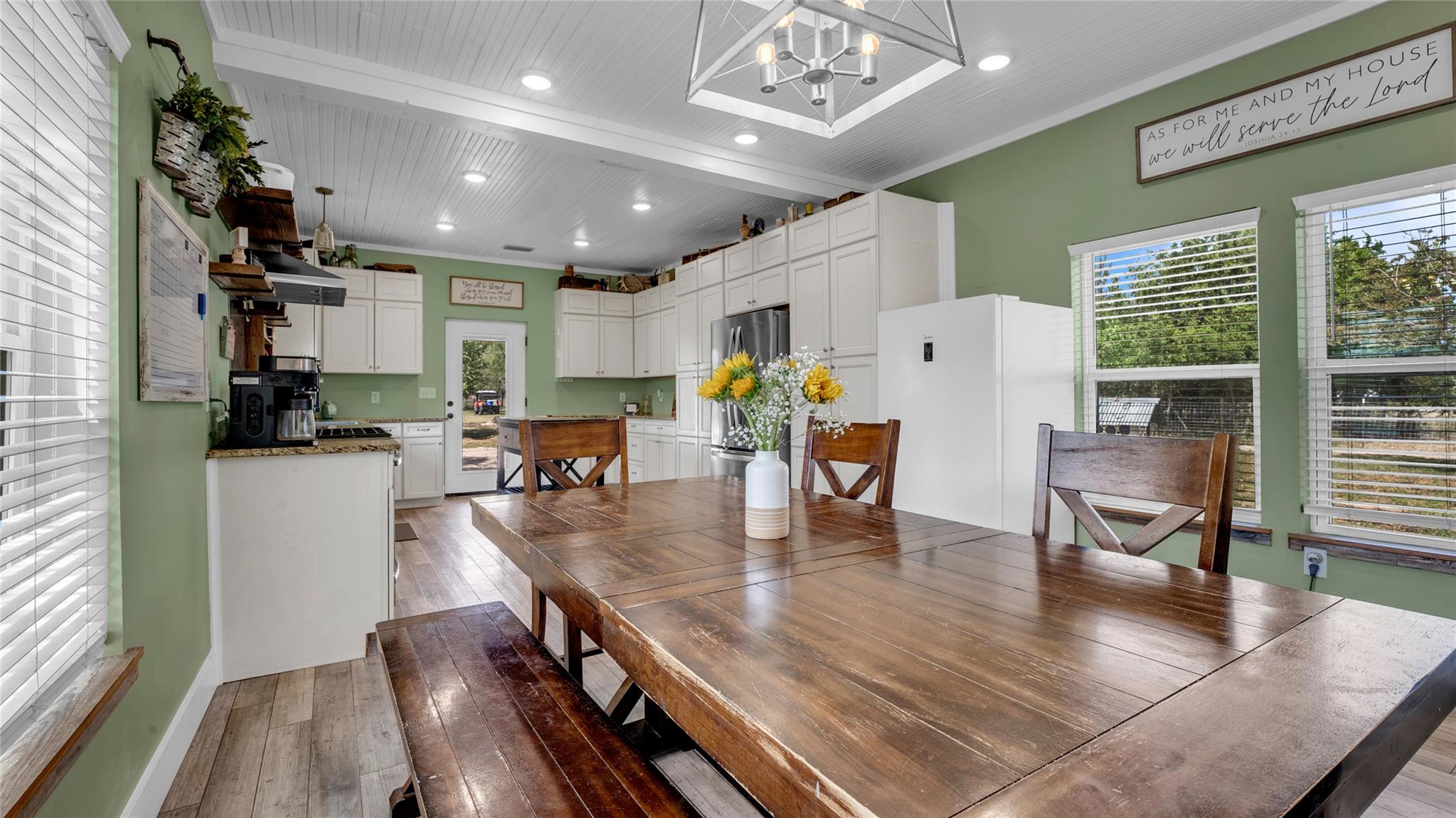 10927 County Road 272