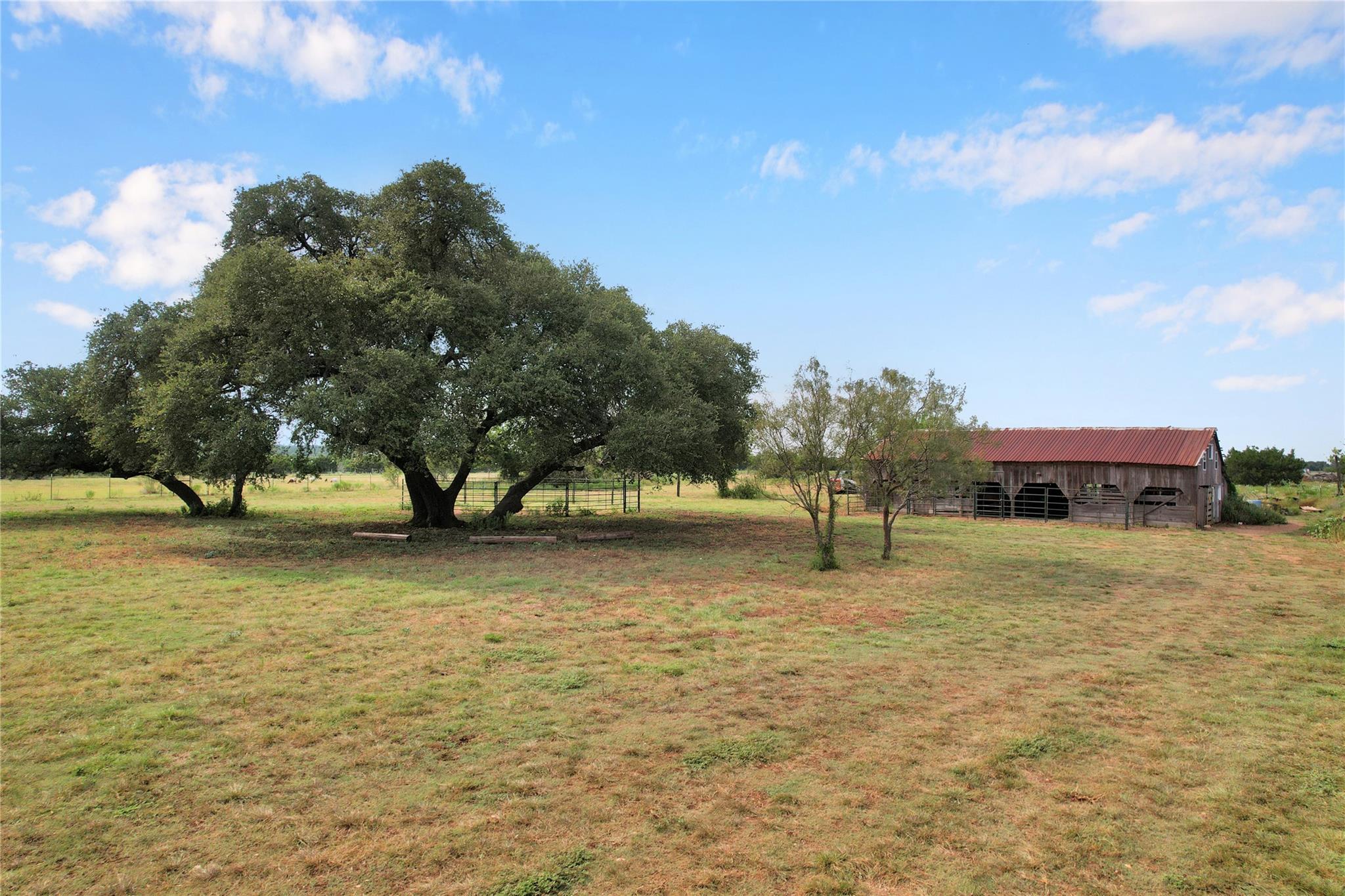 10927 County Road 272