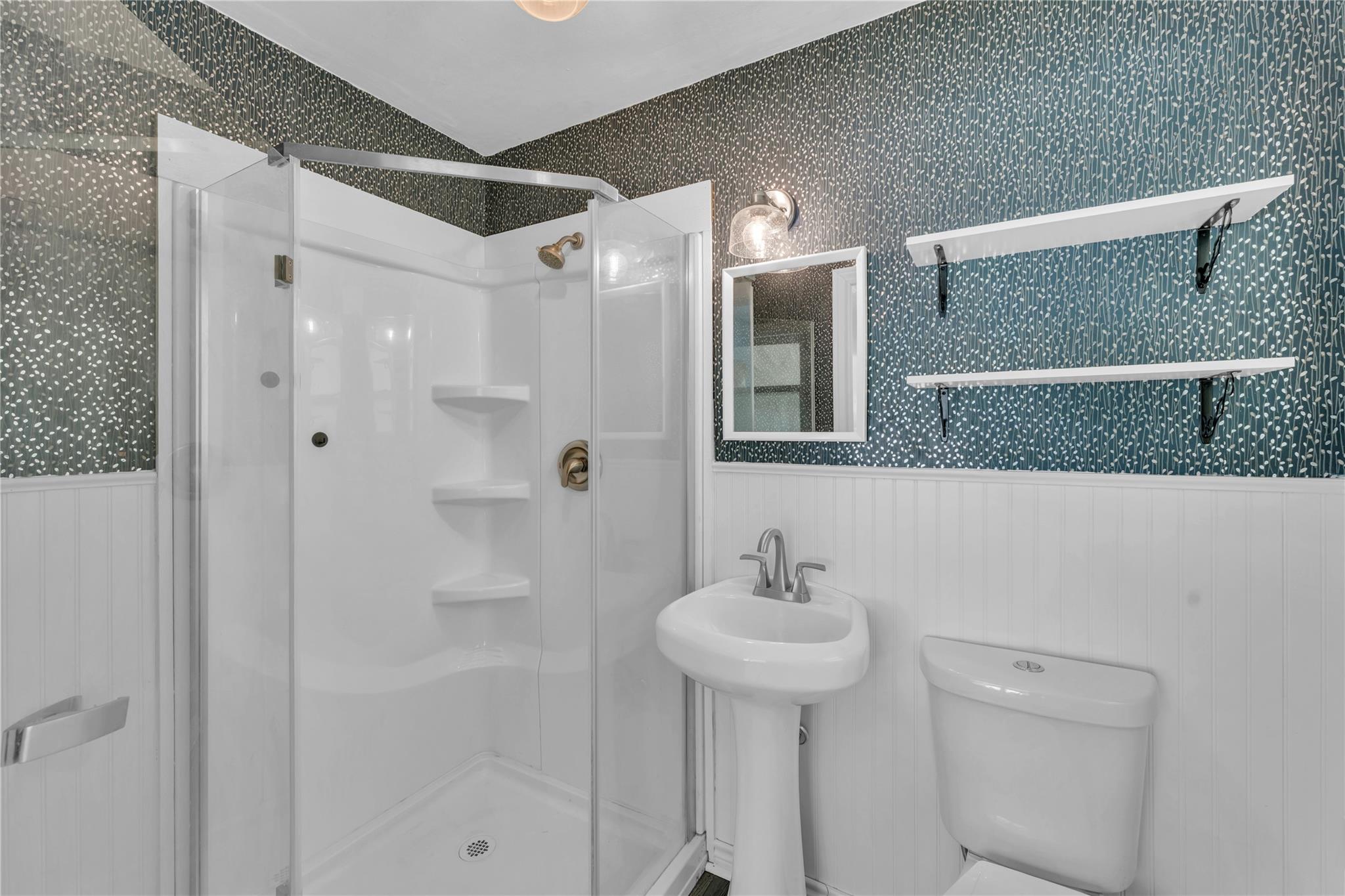209 E Live Oak ST