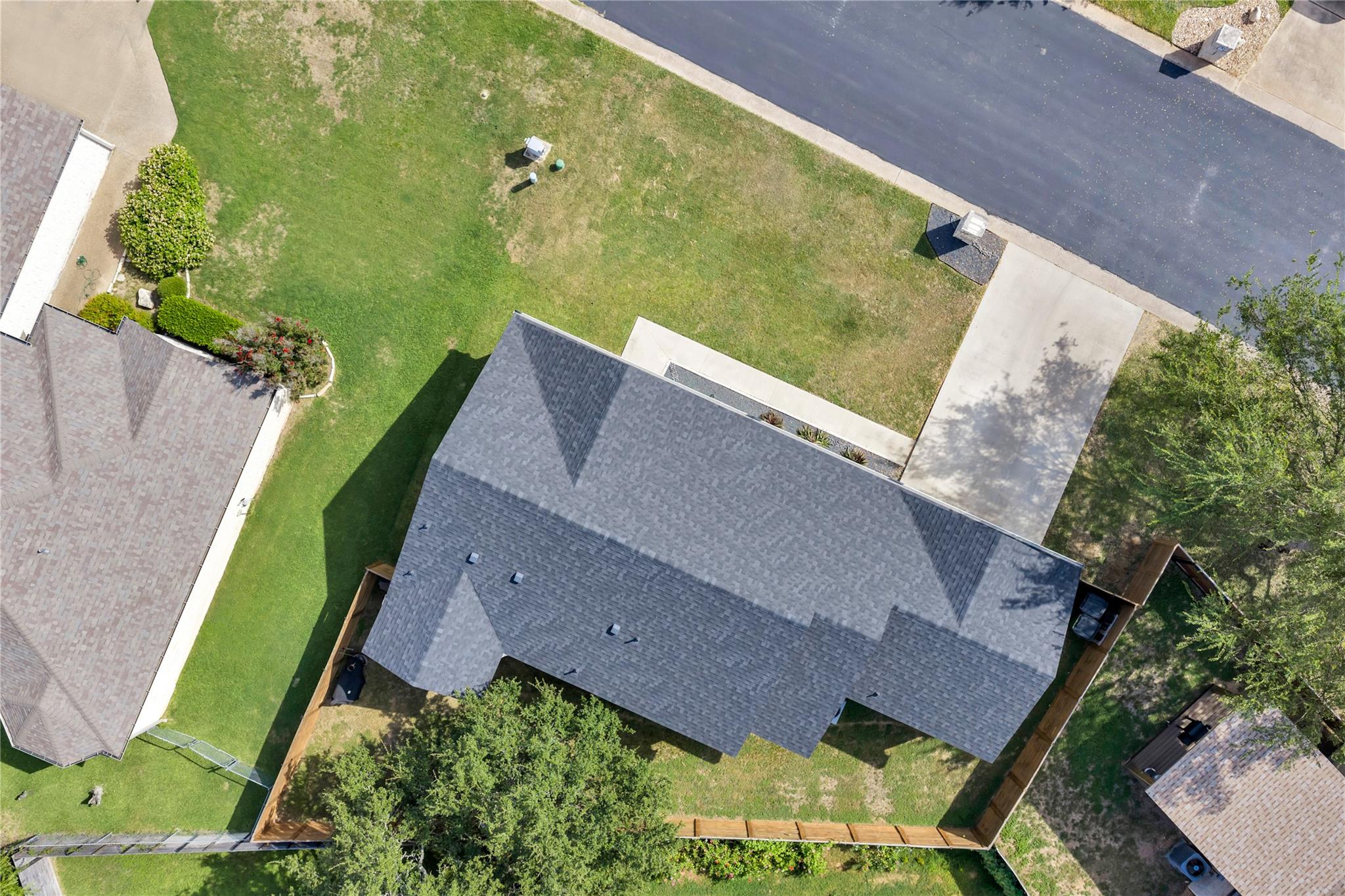 102 Fox CIR