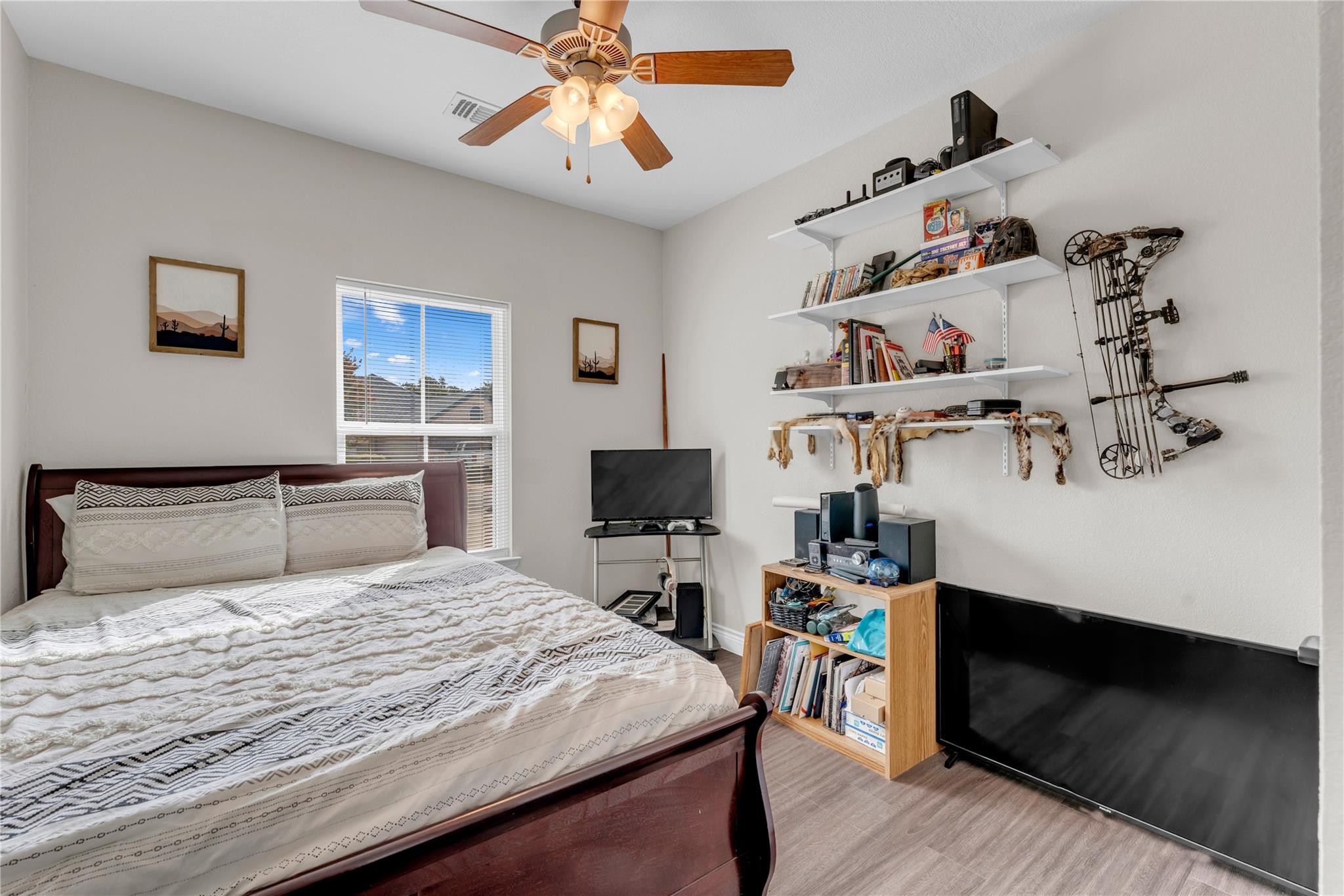 102 Fox CIR