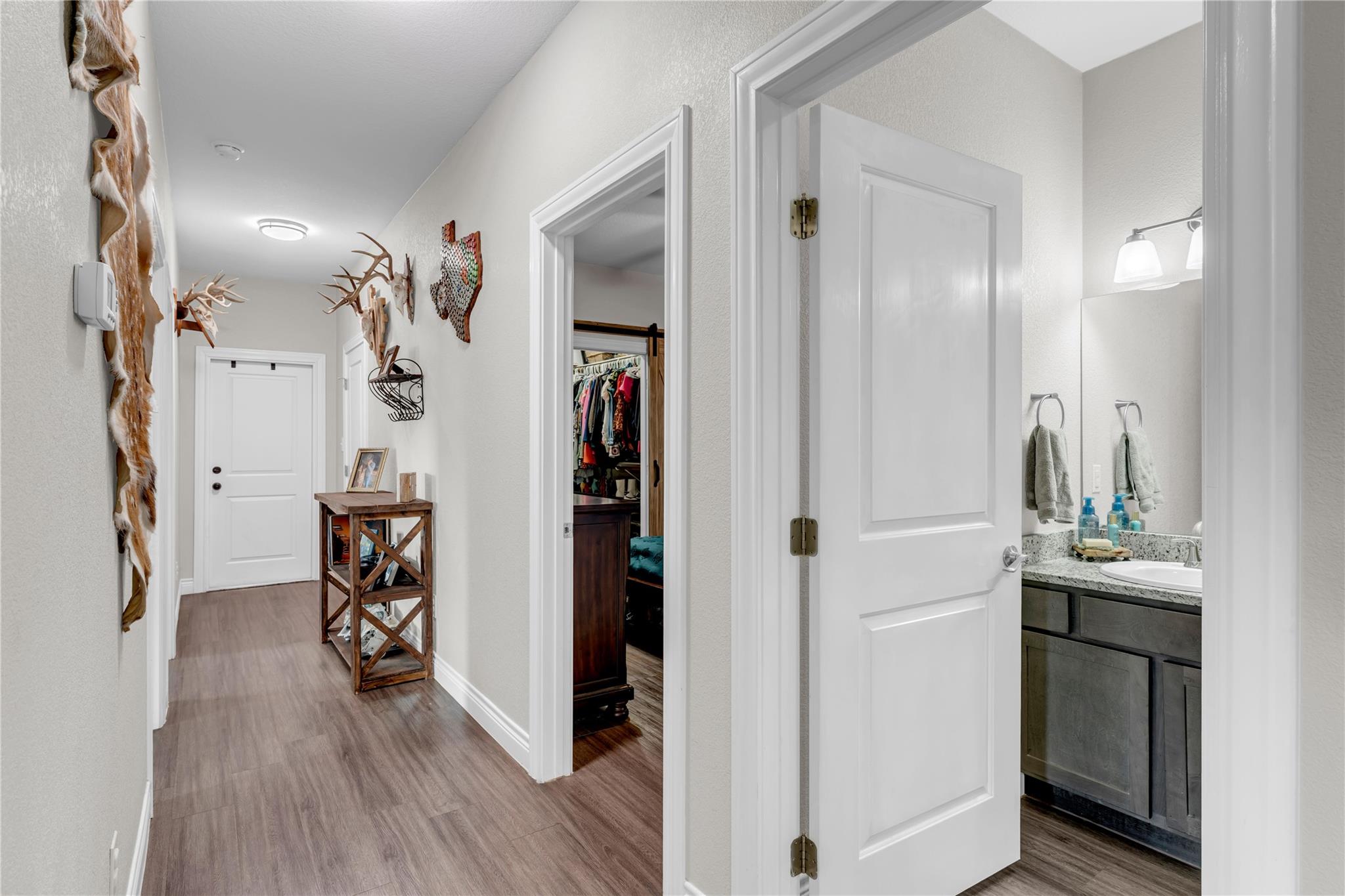 102 Fox CIR