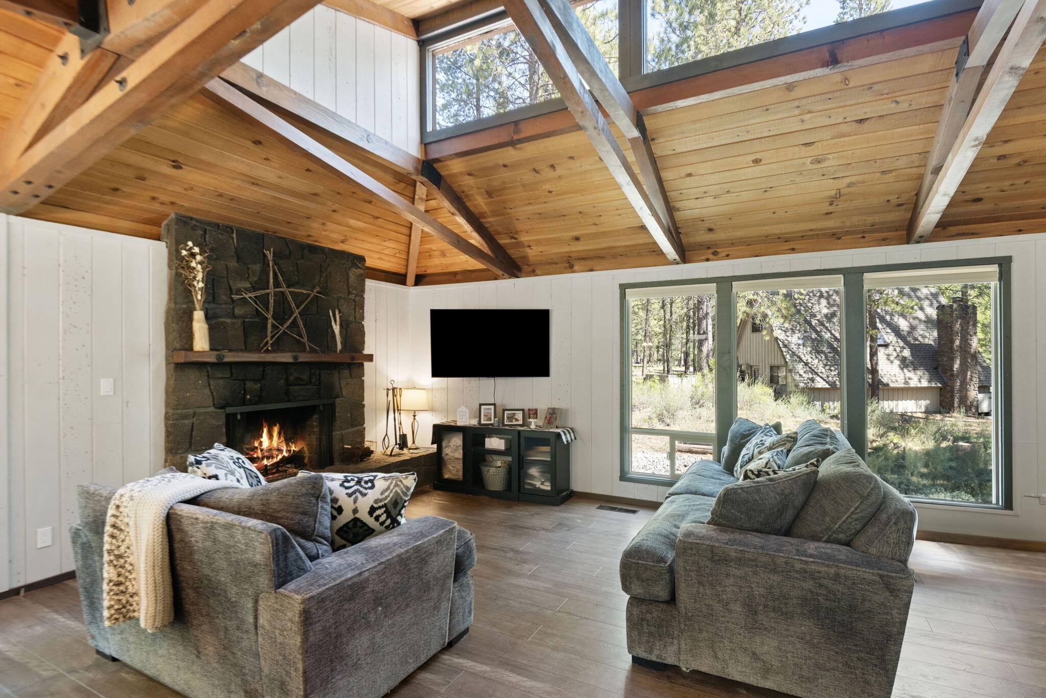 18039 Diamond Peak Lane, 5
