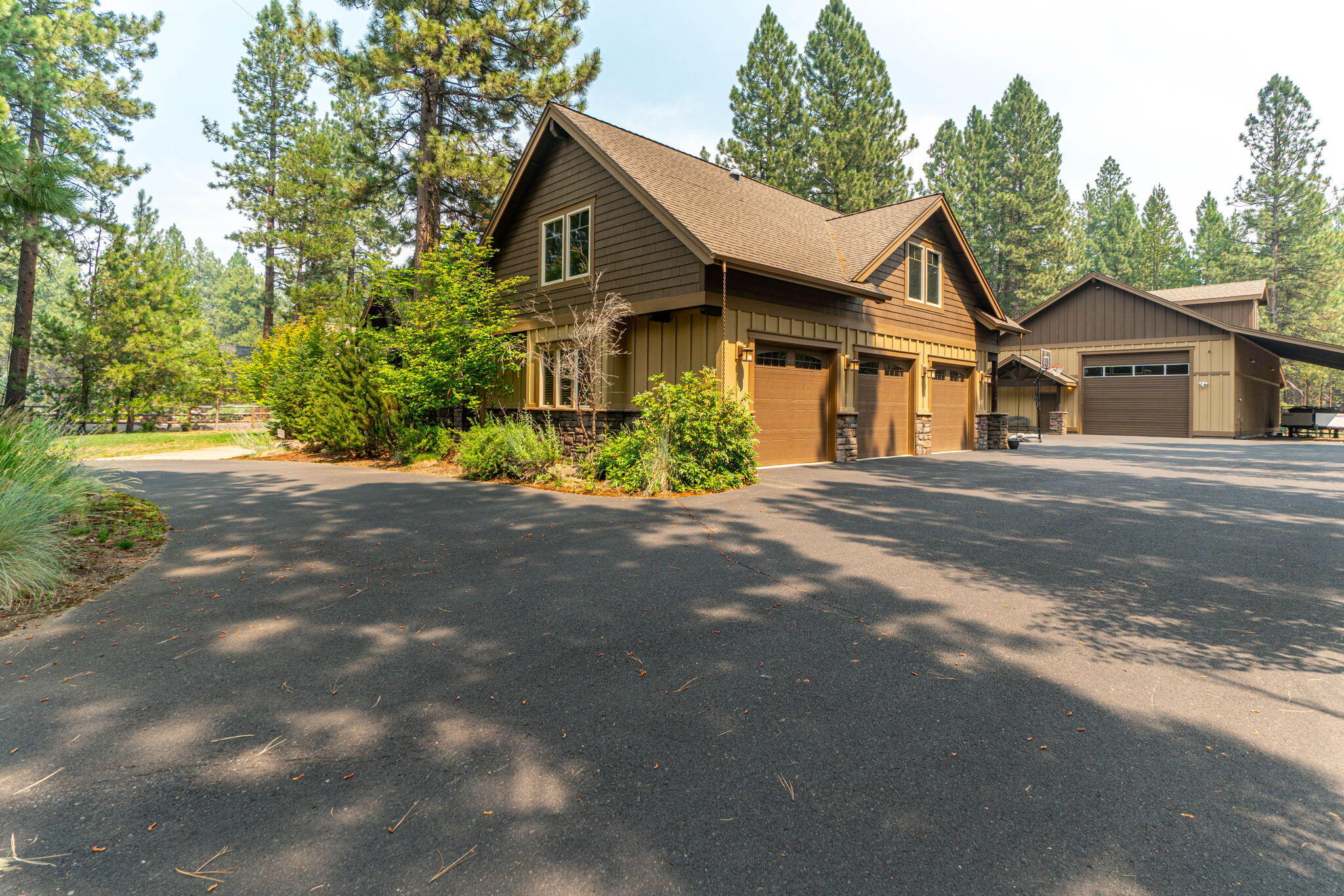 55000 Forest Lane