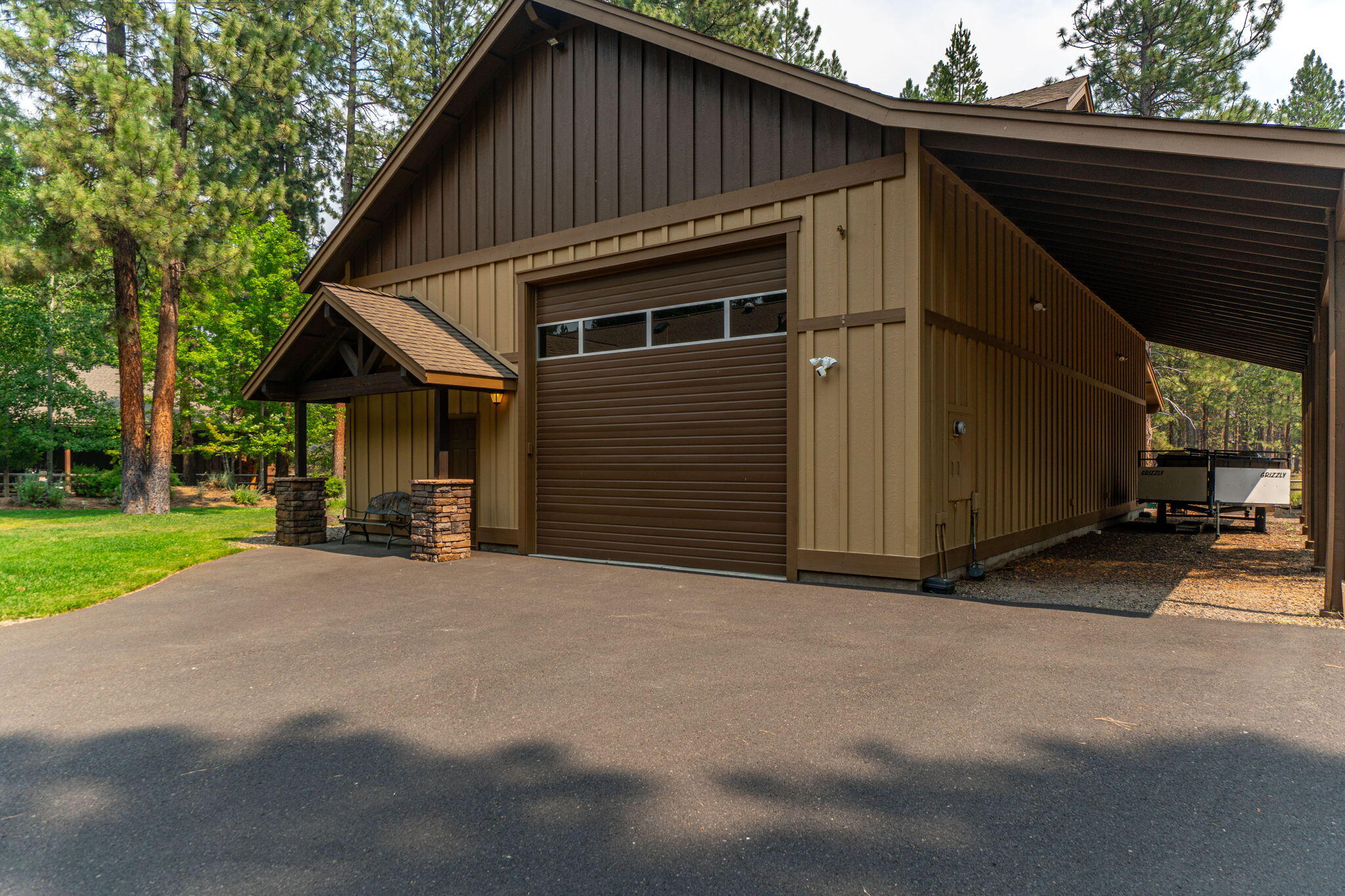 55000 Forest Lane