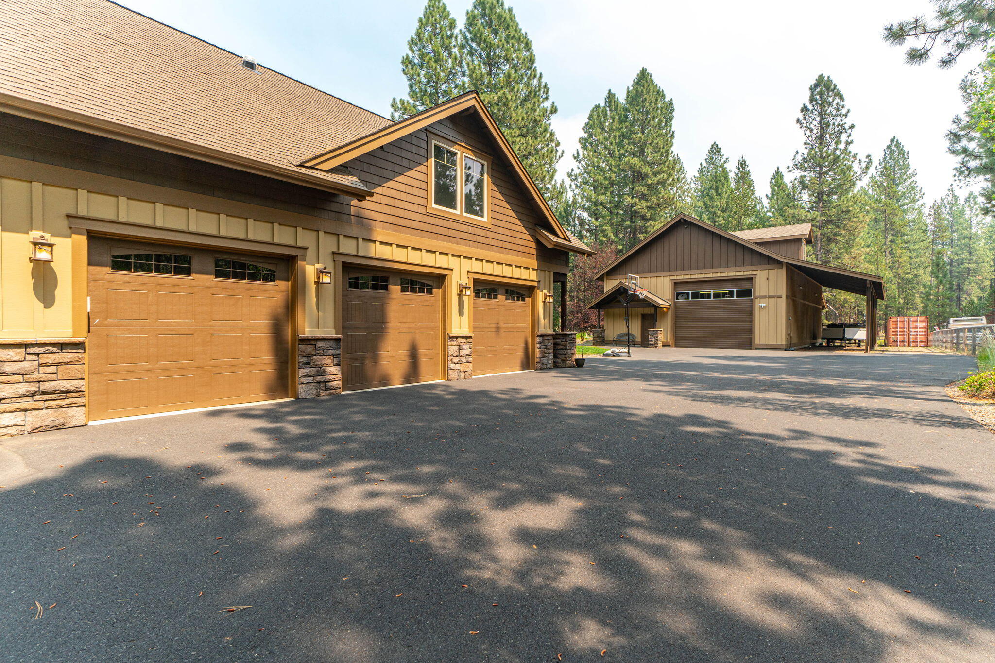 55000 Forest Lane