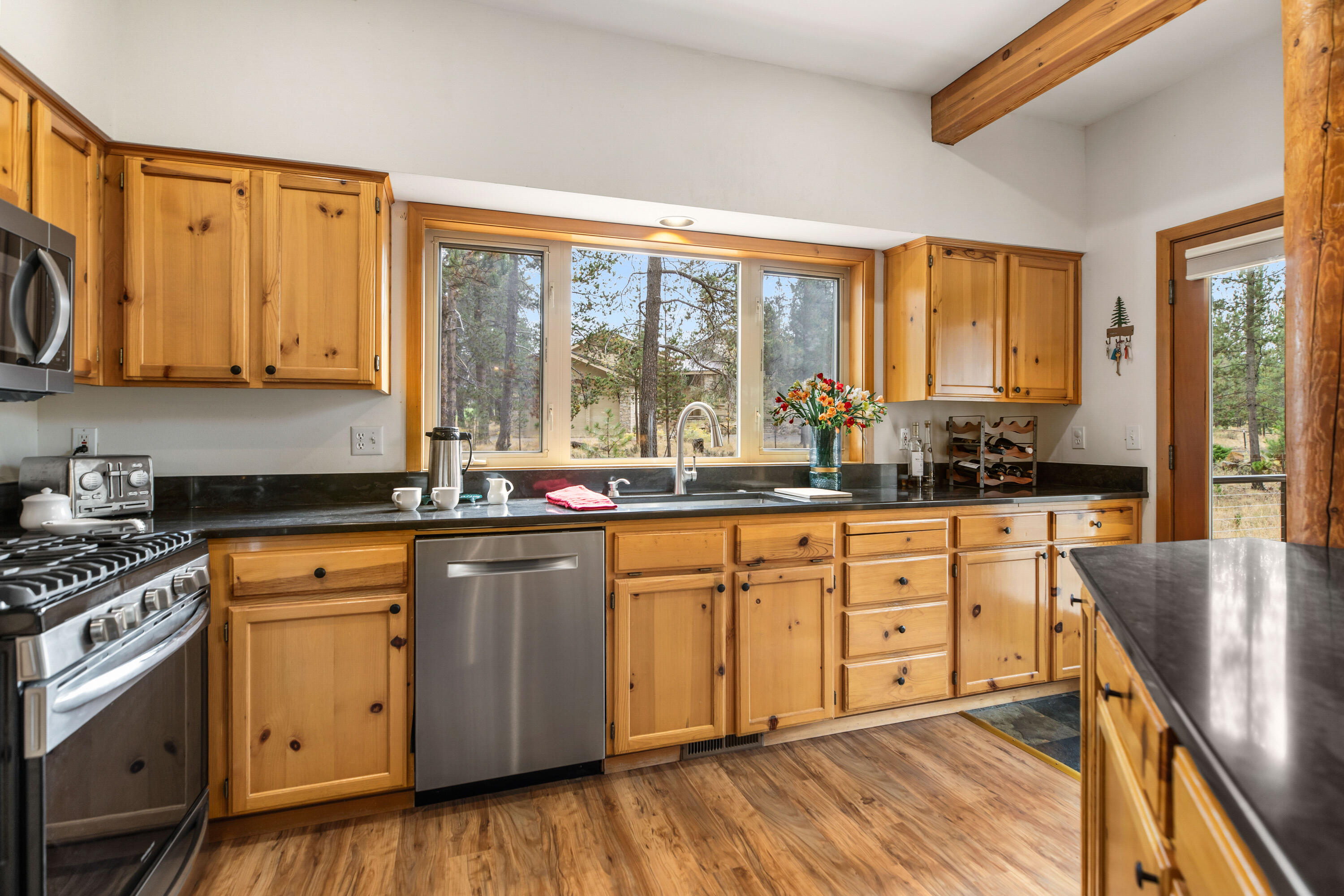 57784 Umpqua Lane, 4