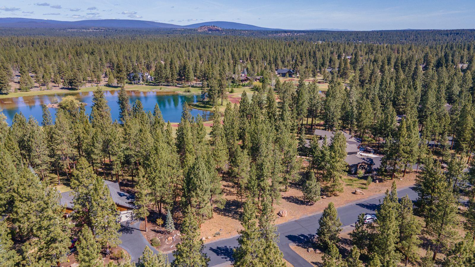 16932 Royal Coachman Drive